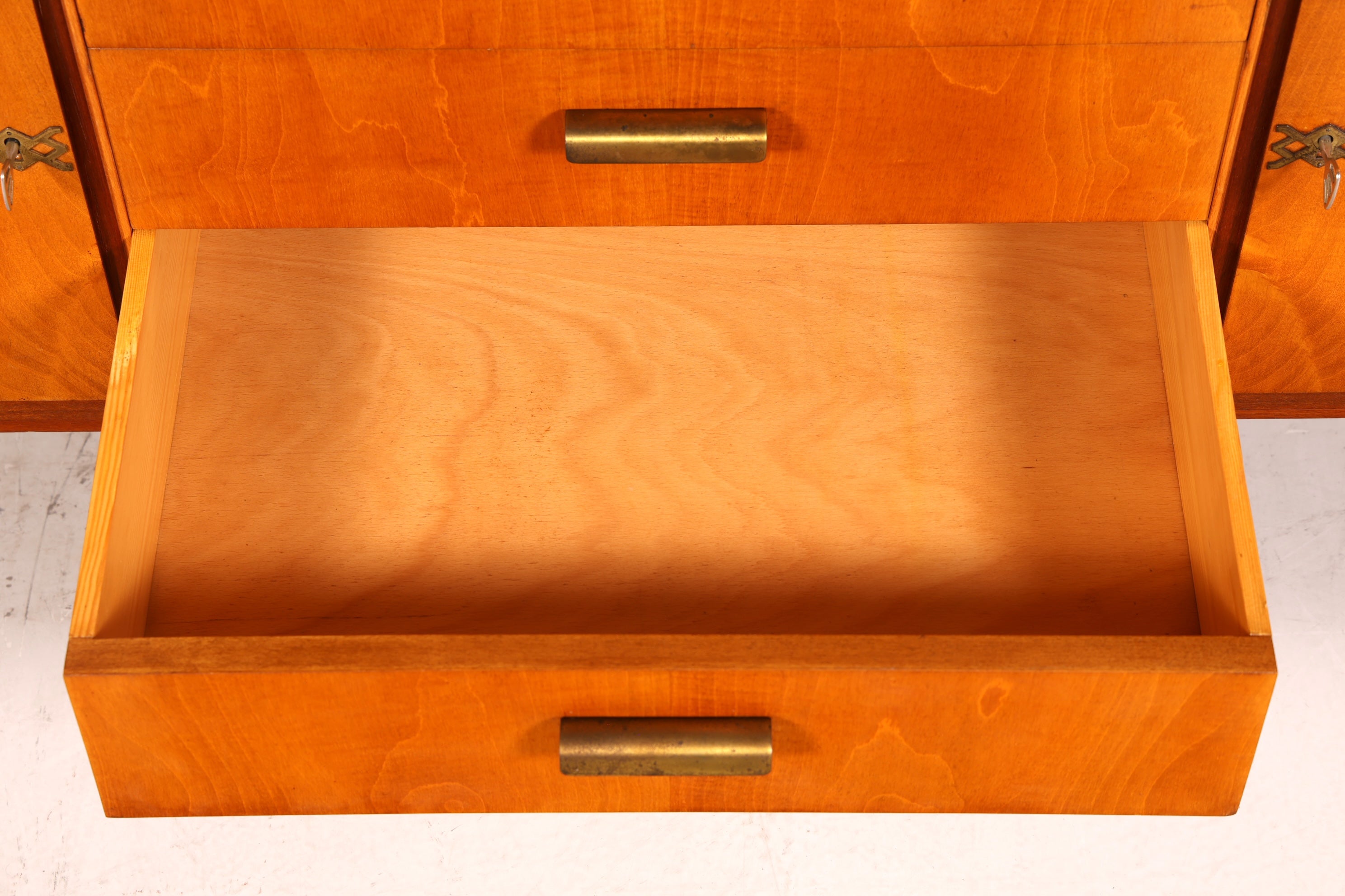 Schlichtes Mid Century Sideboard Vintage TV Kommode 60s Schrank Retro Longboard