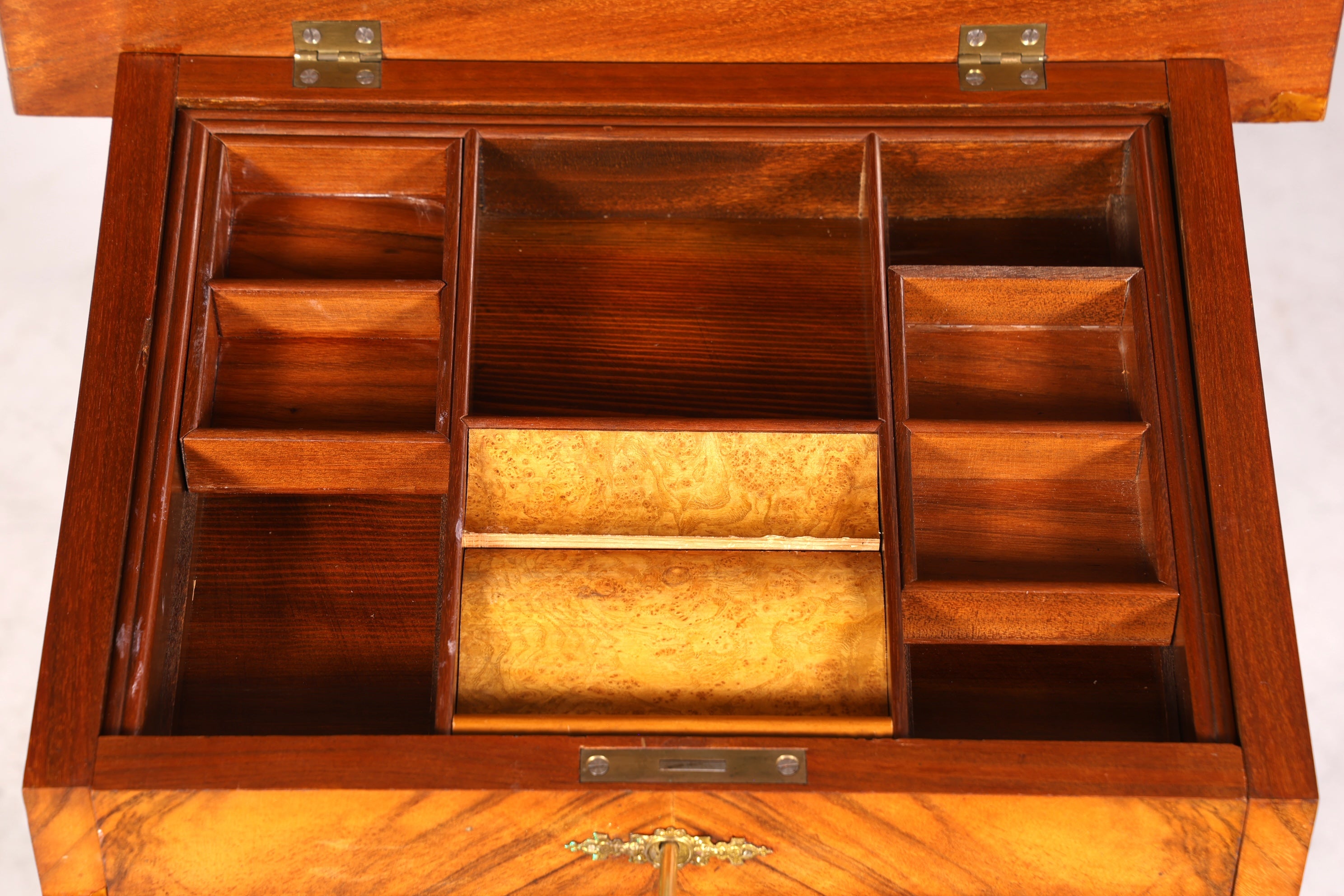 Traumhafter Louis Philippe Beistelltisch Gründerzeit Nähtisch Antik um 1880