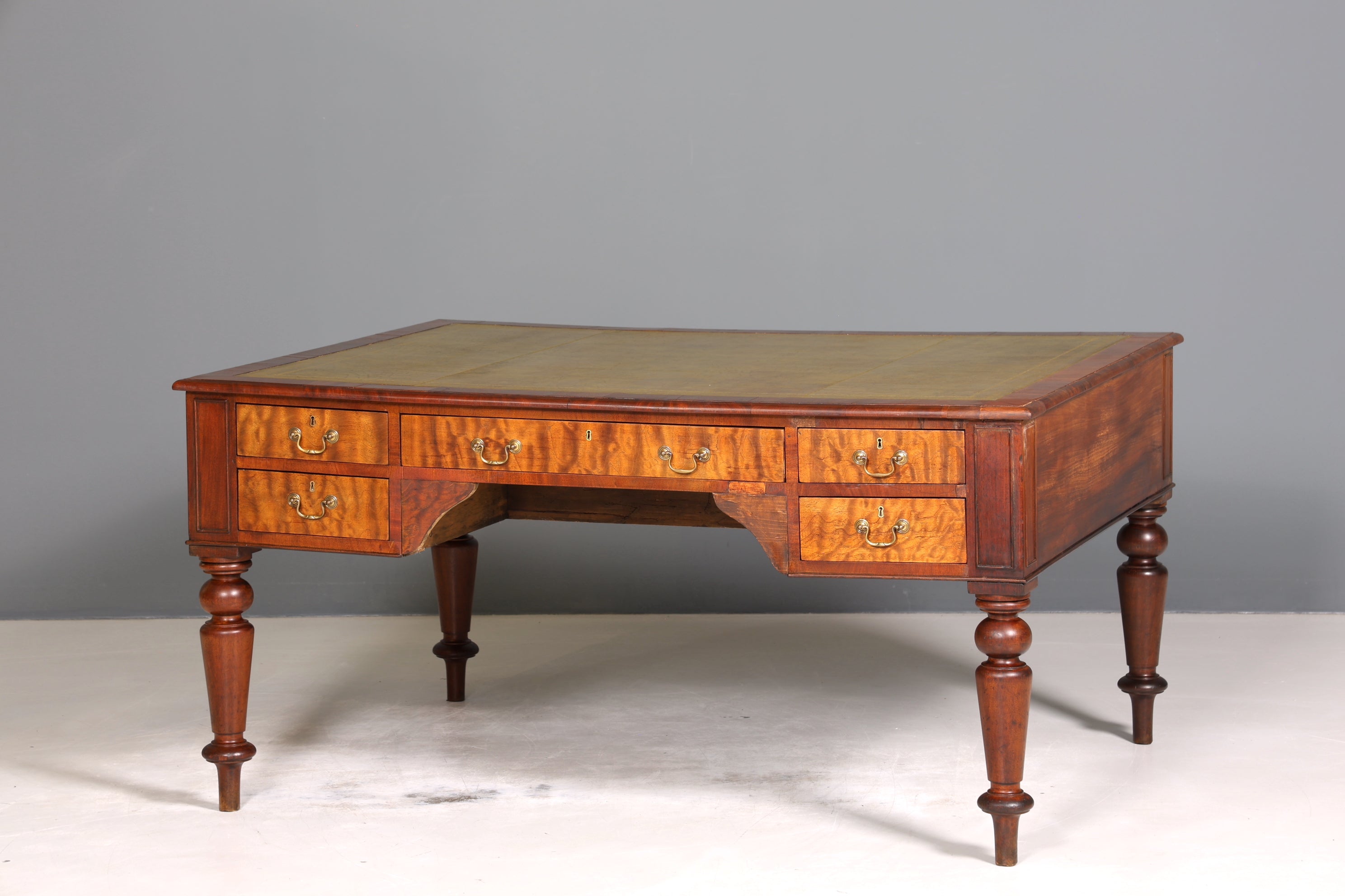Wunderschöner Englischer XXL Schreibtisch Englisch Partner Desk Leder Auflage Antik Stil Bürotisch Office Desk
