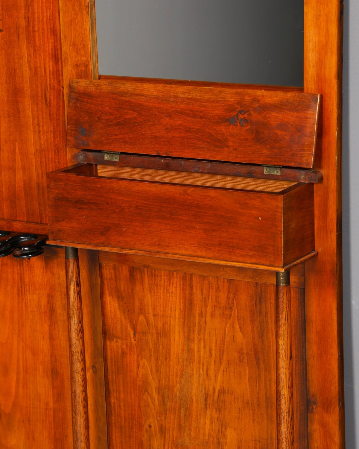 Traumhafte Jugendstil Flur Garderobe Antik Gründerzeit Kleiderwand Wandgarderobe Massivholz Vintage