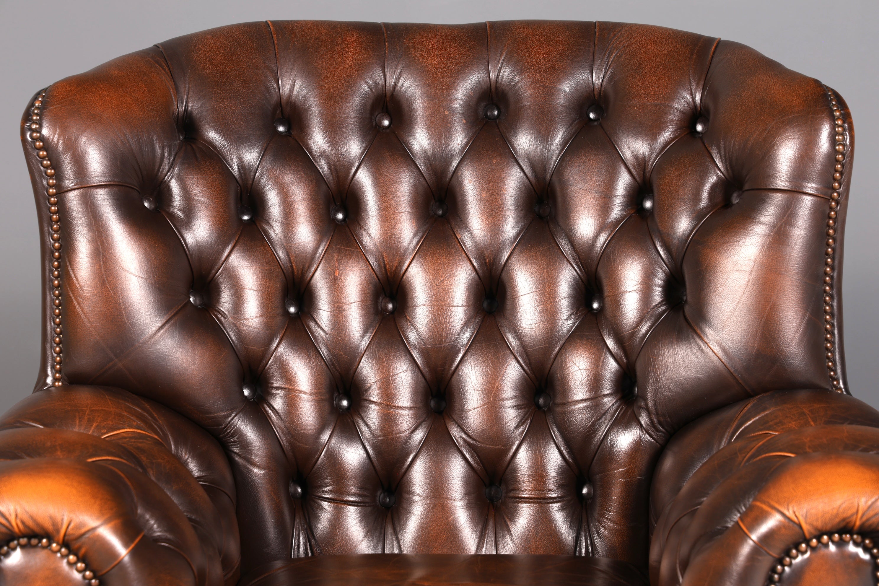 G102 Finish Original Chesterfield Ohrenbacken Sessel Englisch Leder Herrensessel UK Armlehnsessel