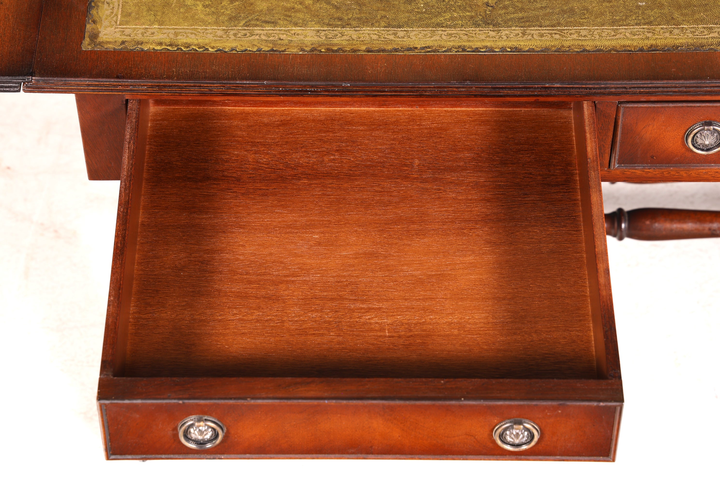 G050 Finish Traumhafter Englischer Tisch Couchtisch Englisch Antik Stil Mahagoni Ablagetisch Empire Stil Beistelltisch