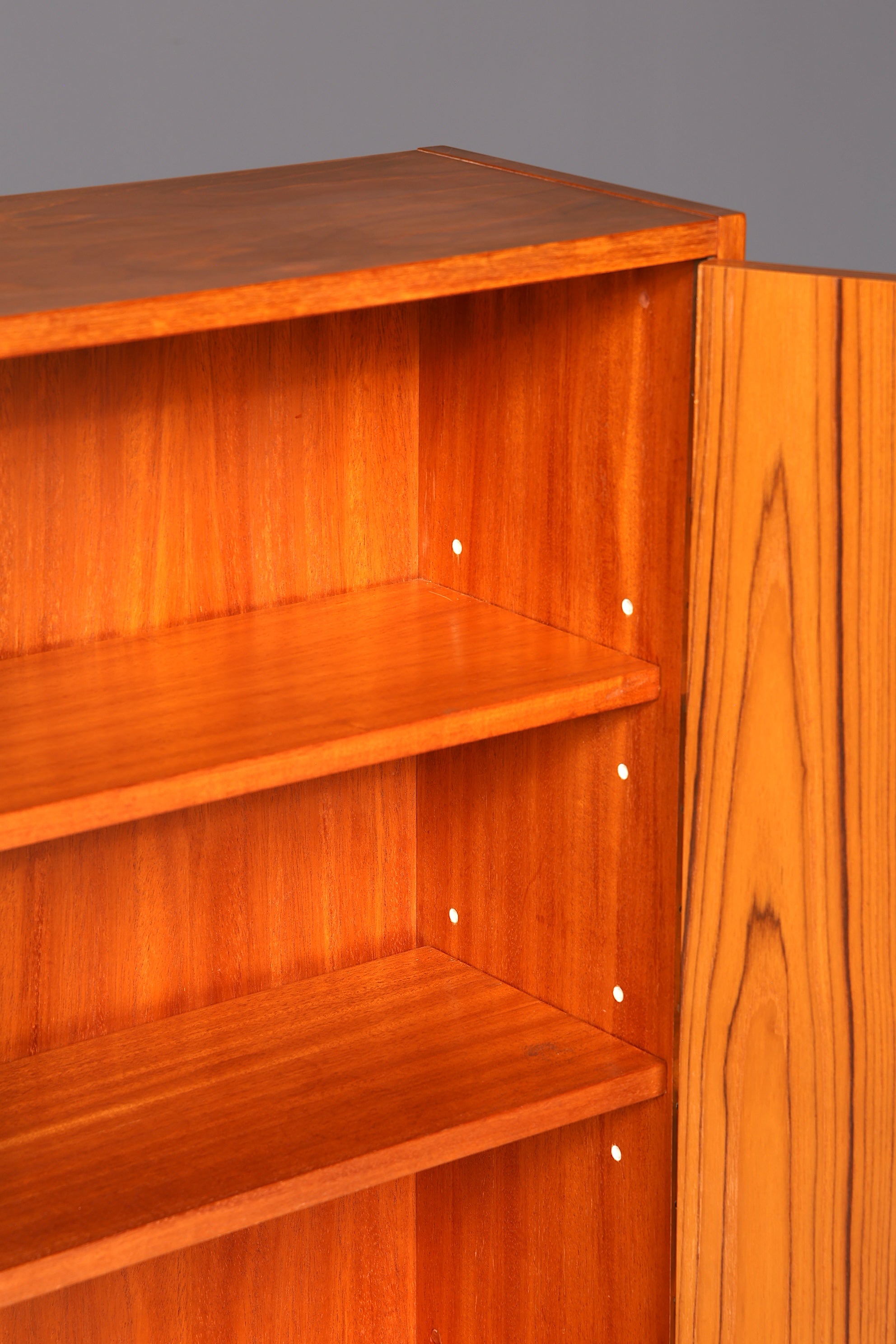 Wunderschöner Hellerau Schrank Mid Century Highboard Vintage Vertiko Kleiderschrank 60s
