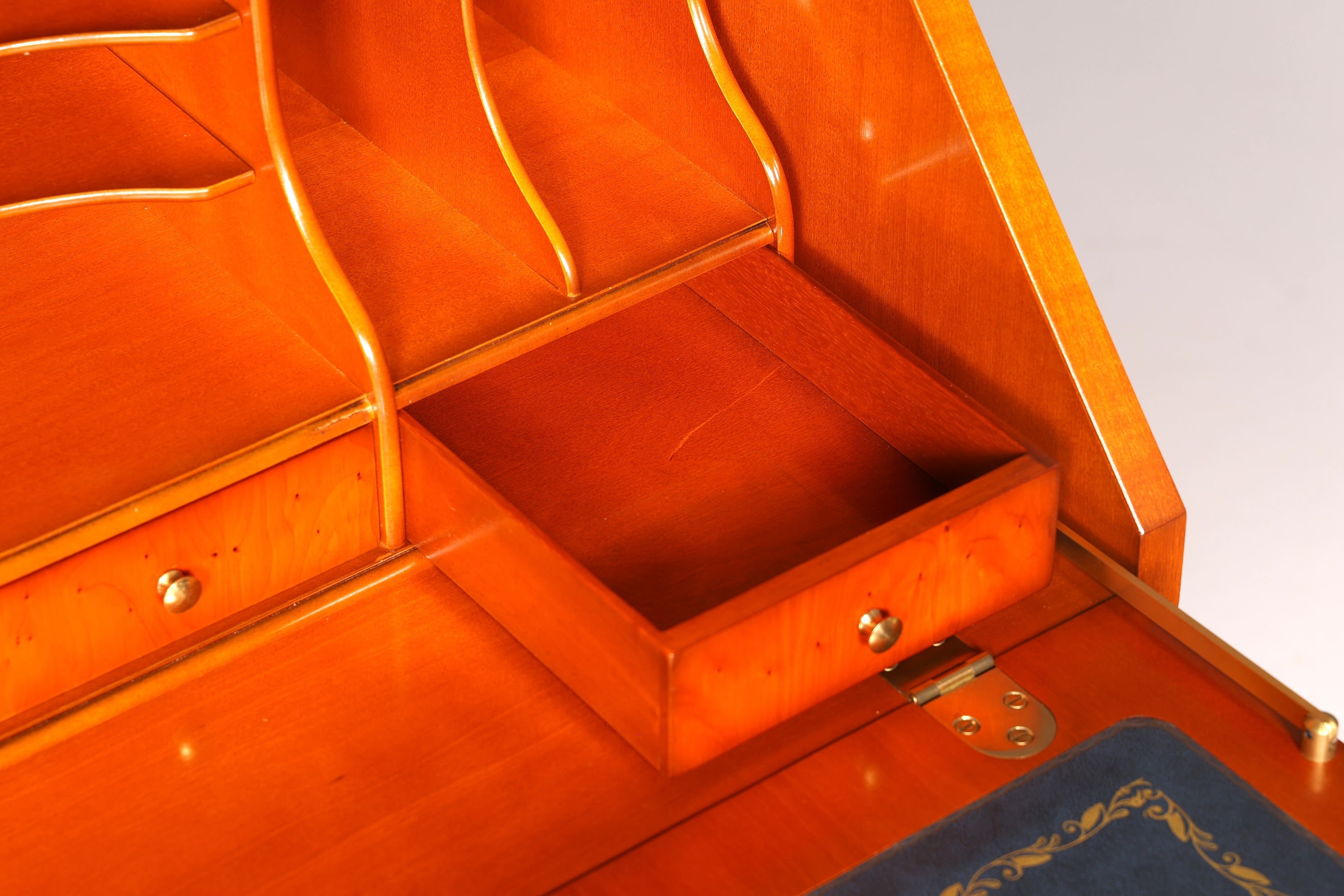 Edler Englischer Sekretär der Marke Heldense Eibe Aufsatzsekretär Schreibschrank Vitrine Bücherschrank Antik Vintage