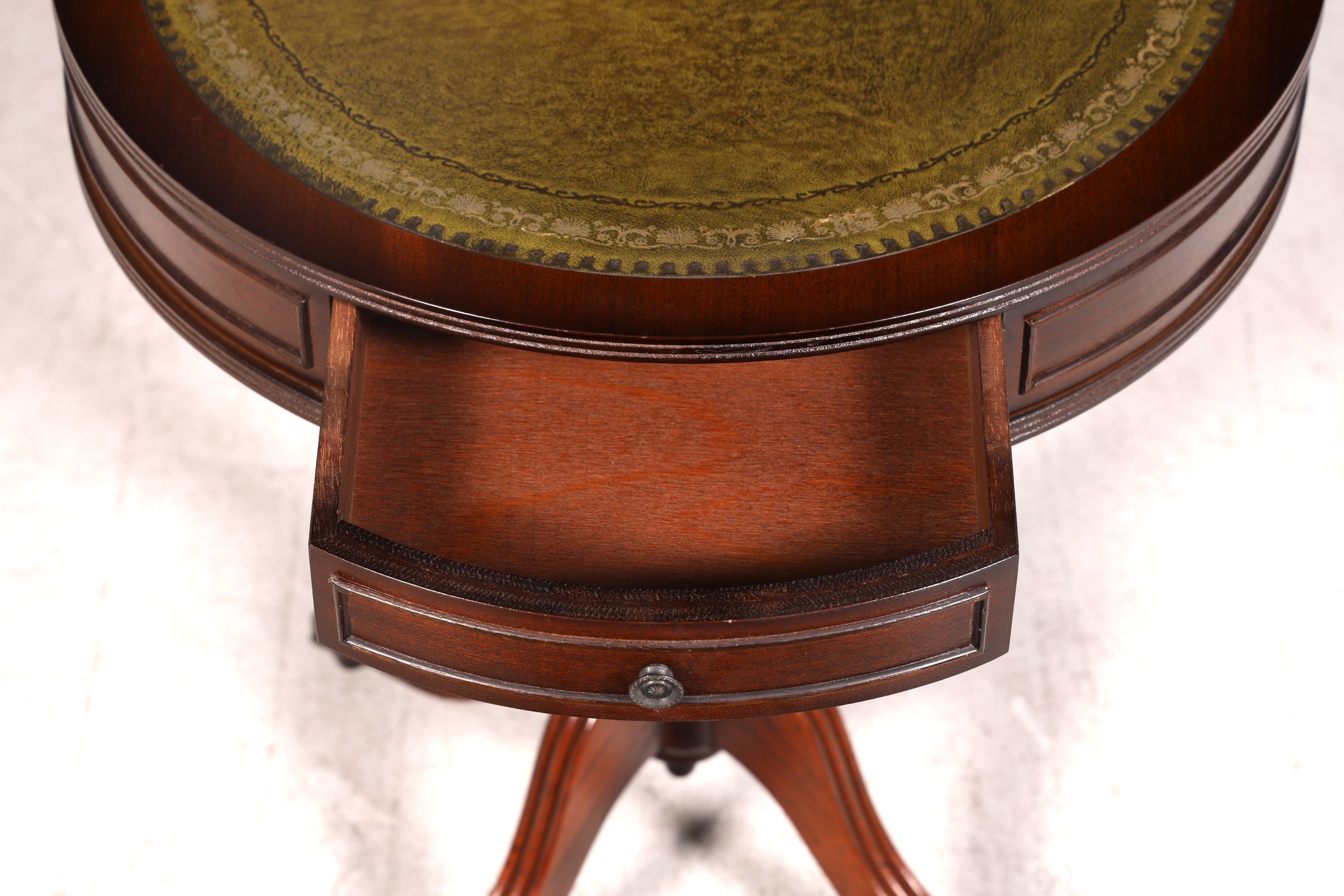 Edler Englischer Trommeltisch Mahagoni Beistelltisch Drum Table mit grüner Lederauflage Antik Vintage