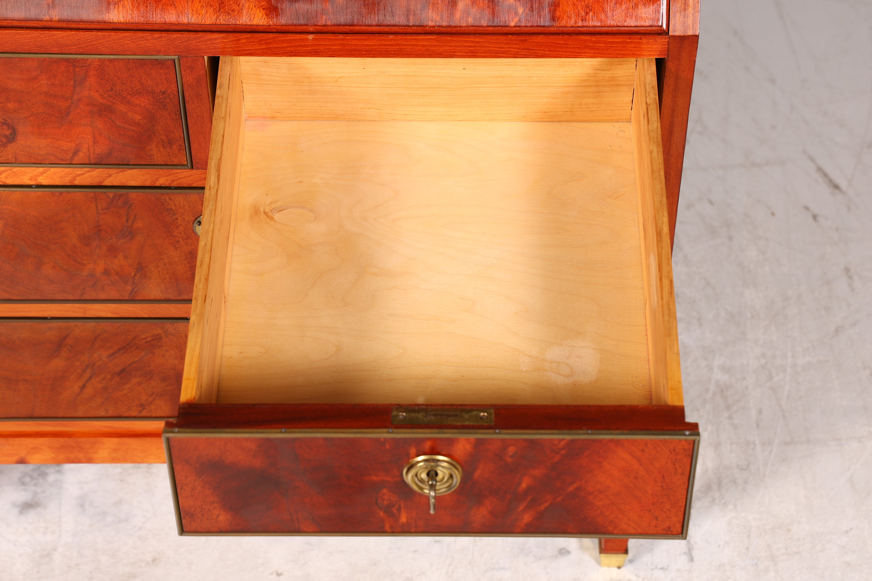 Stilvoller Sekretär im Louis Seize Stil Büro Kommode Empire Englisch Schreibkommode Schreibtisch