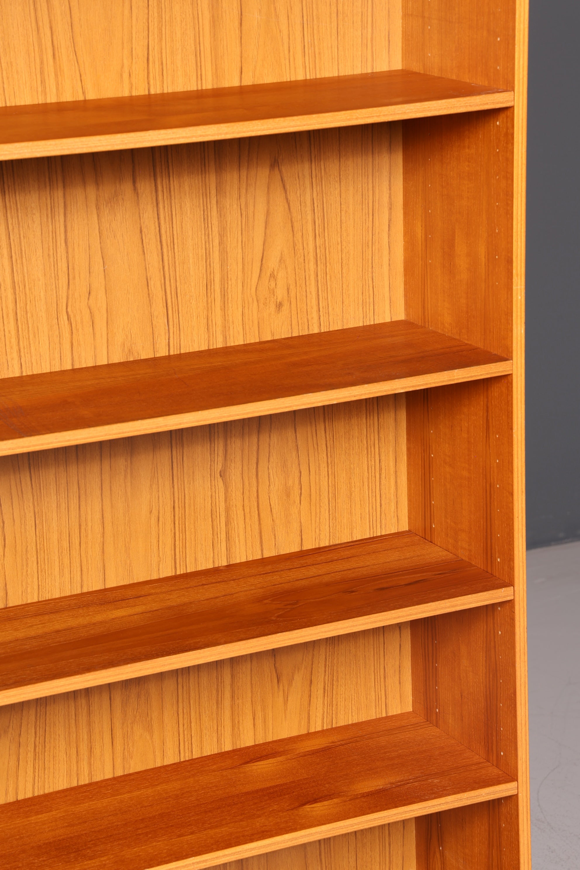 Schlichtes Mid Century Regal Vintage Bücherregal Schrank Buchablage Bookshelf 60s Holz