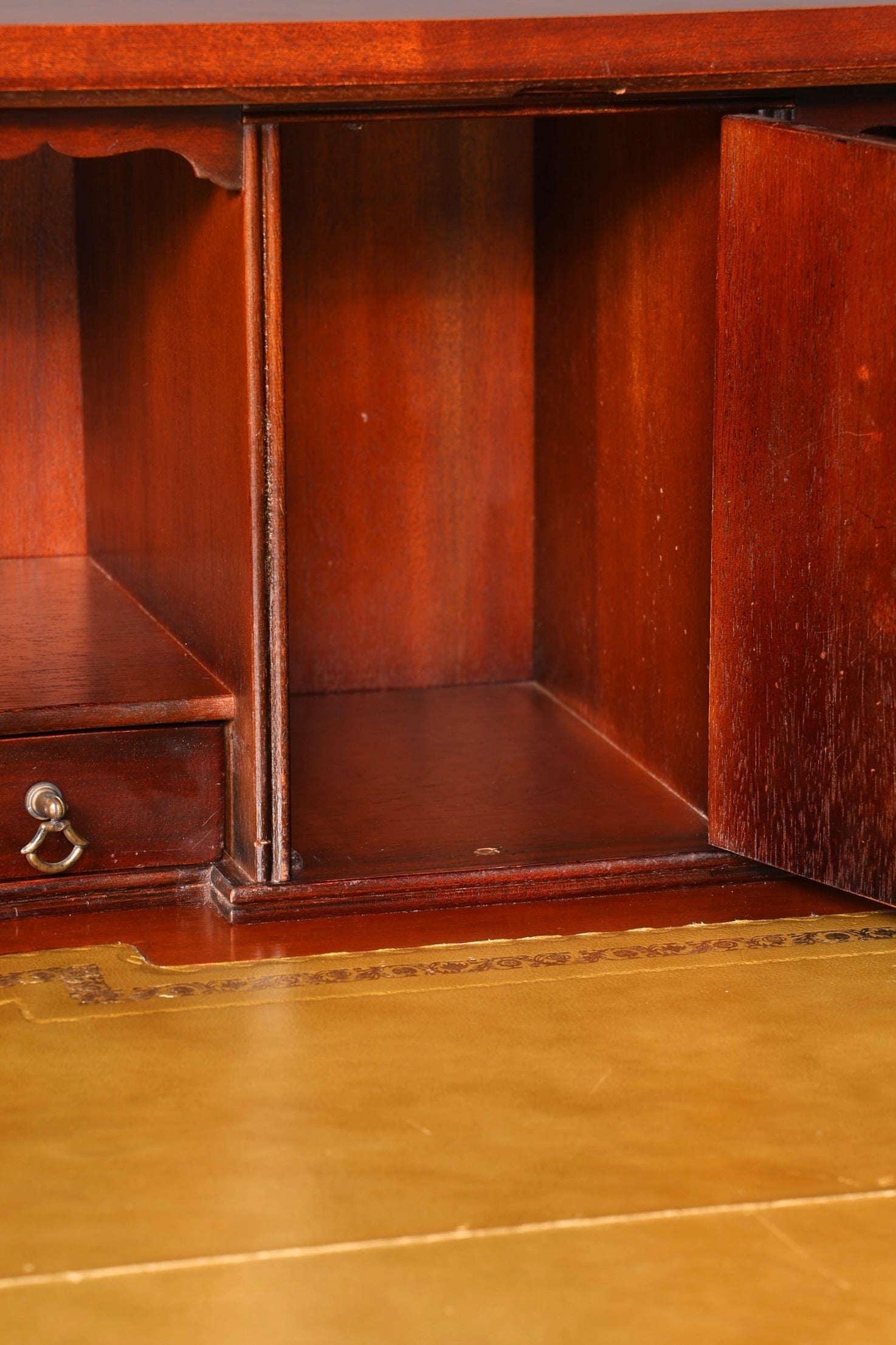 Wunderschöner Englischer Sekretär Schreibkommode echt Lederauflage Schreibtisch Kommode