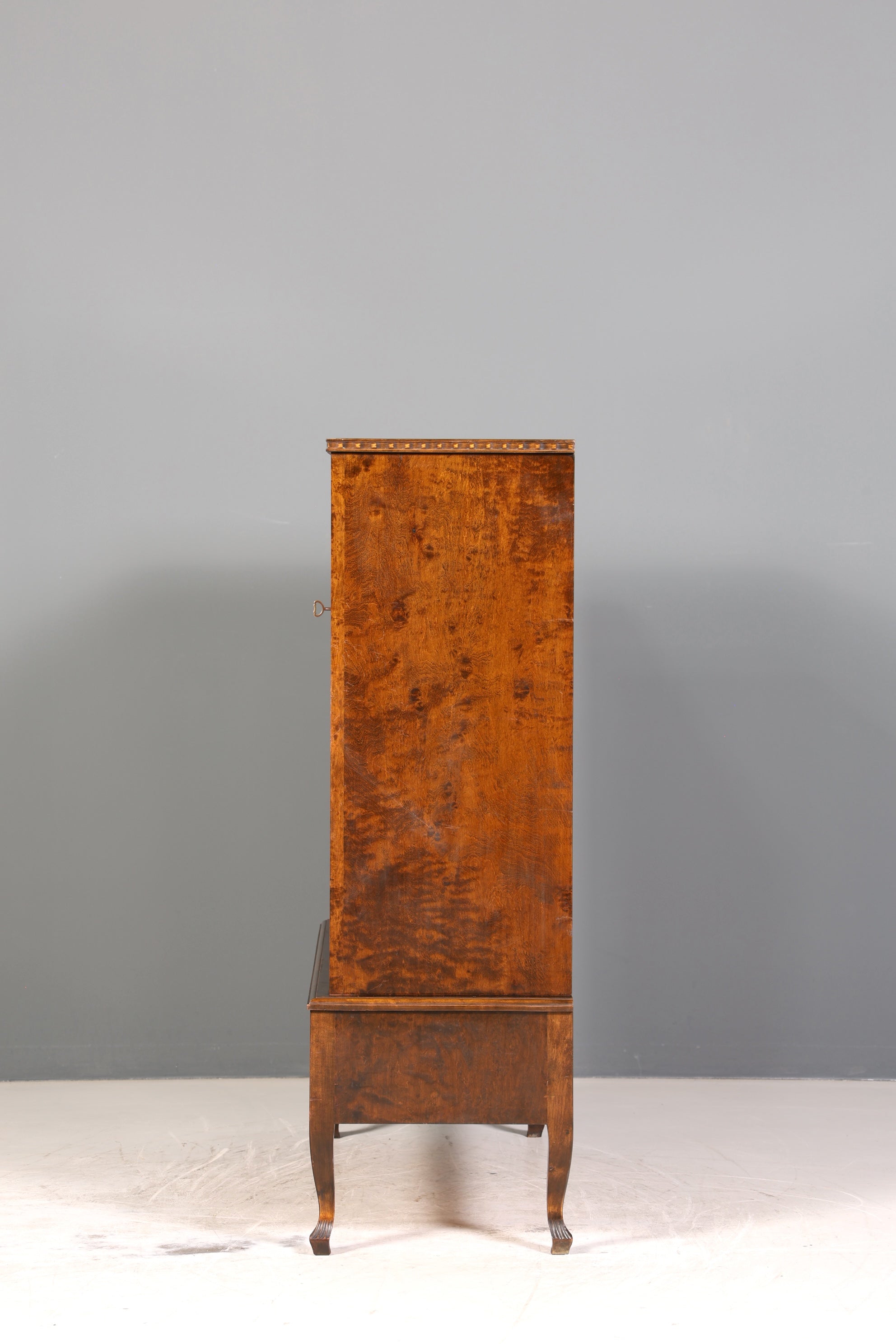 Stilvoller Chippendale Schrank Barock Stil Vertiko Highboard Antik 50s 60s Kommode