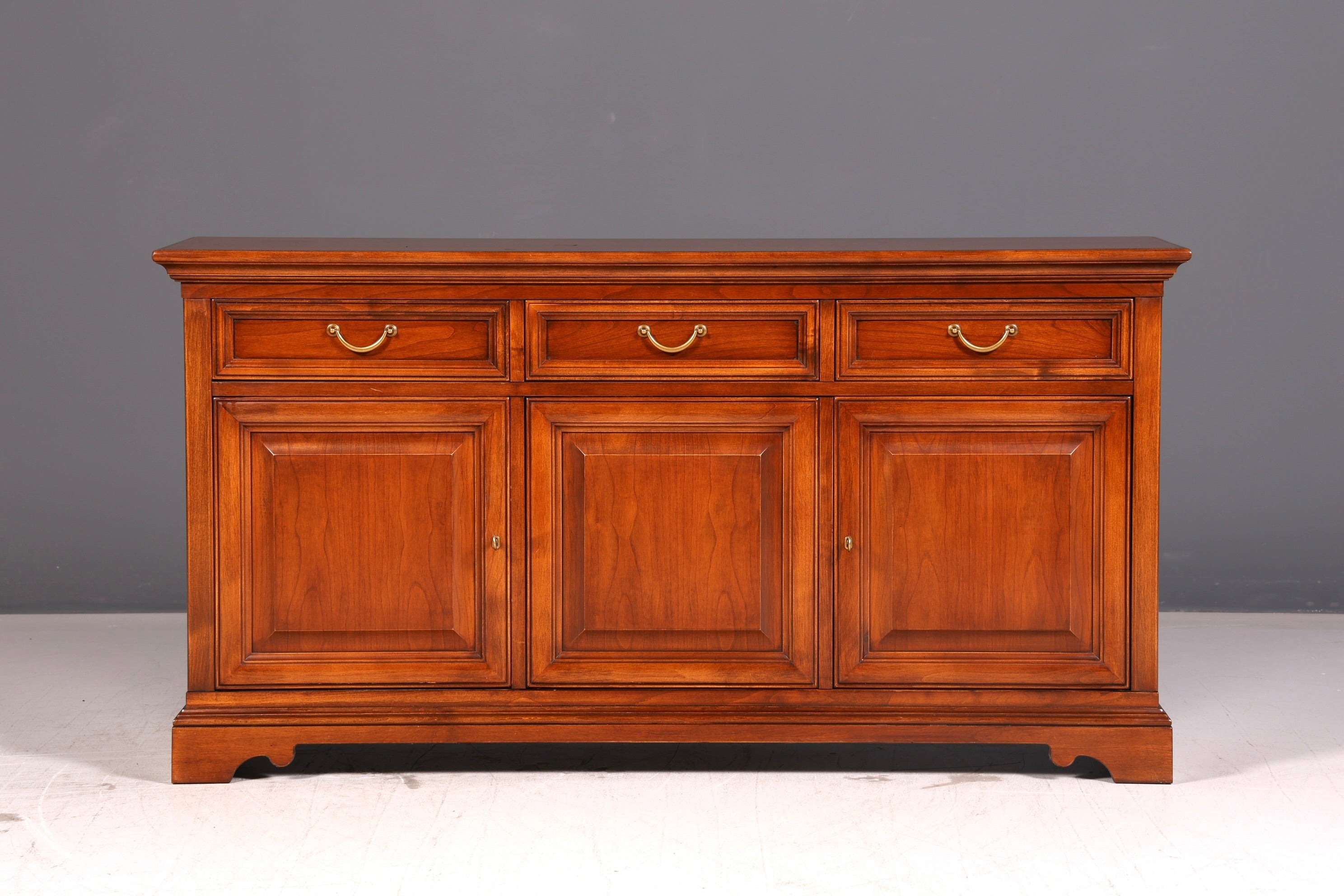Traumhaftes Original Selva Sideboard Schrank echt Holz Kommode Buffet Anrichte