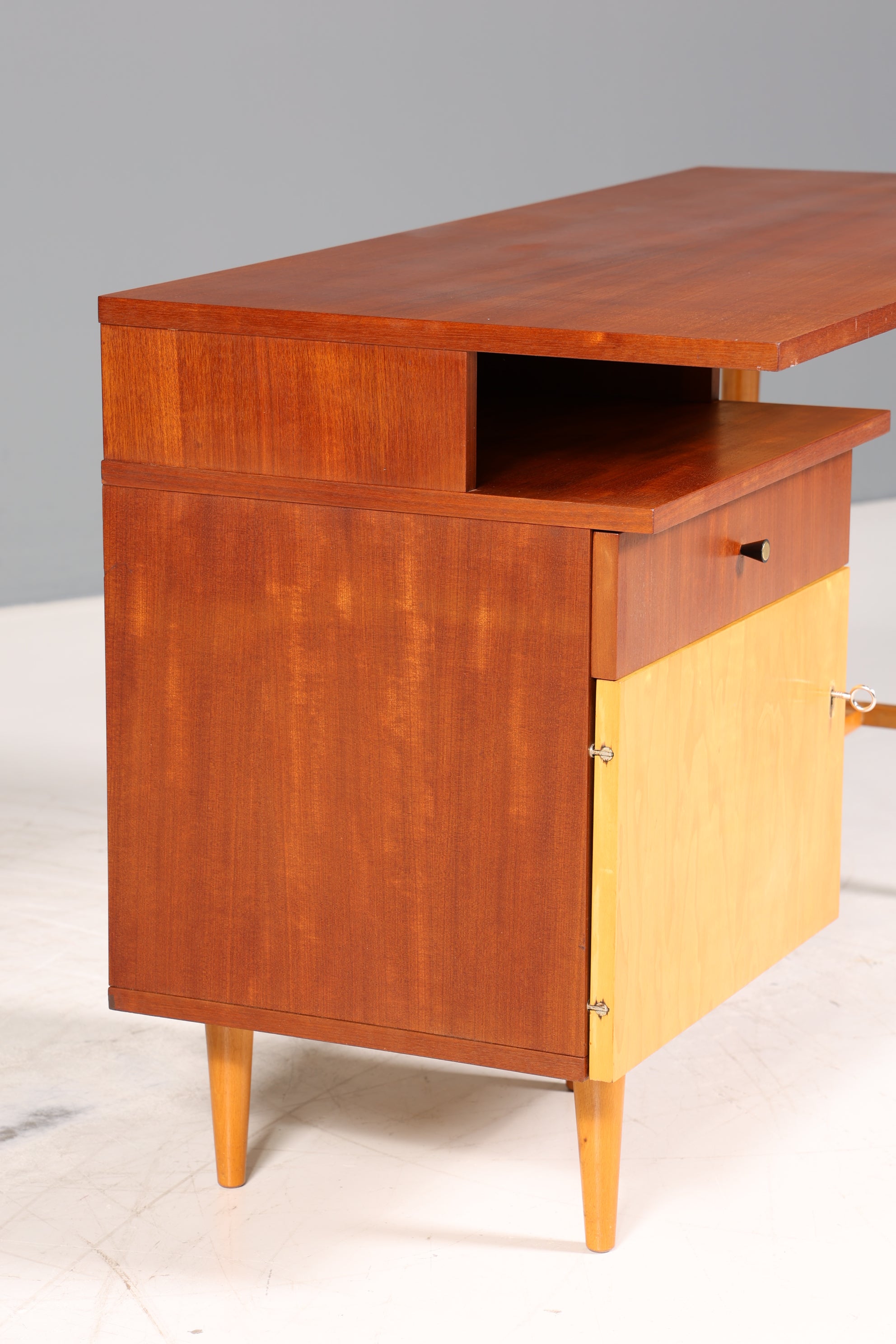 Wunderschöner Mid Century Schreibtisch Danish Design Bürotisch 60er Jahre Office Table