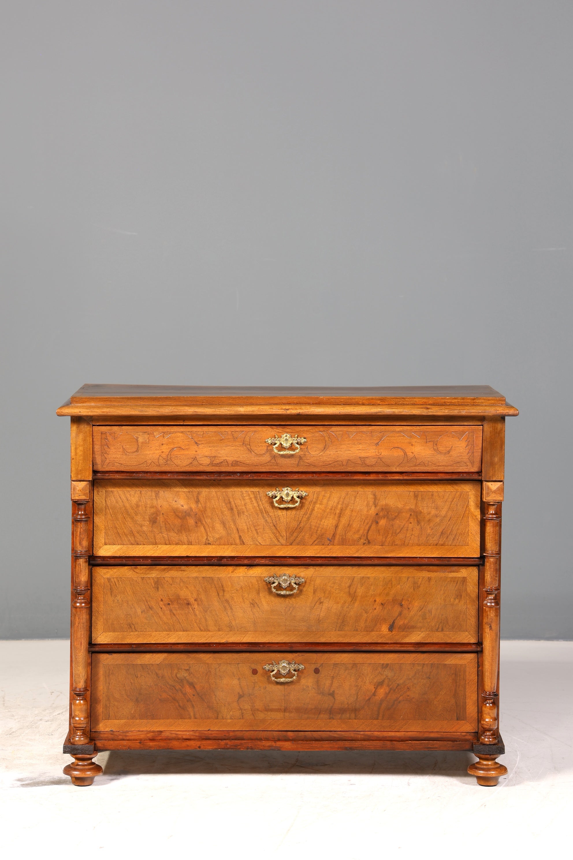 Edle Gründerzeit Kommode Louis Philippe Nussbaum Sideboard um 1880 Antik Schubladenkommode