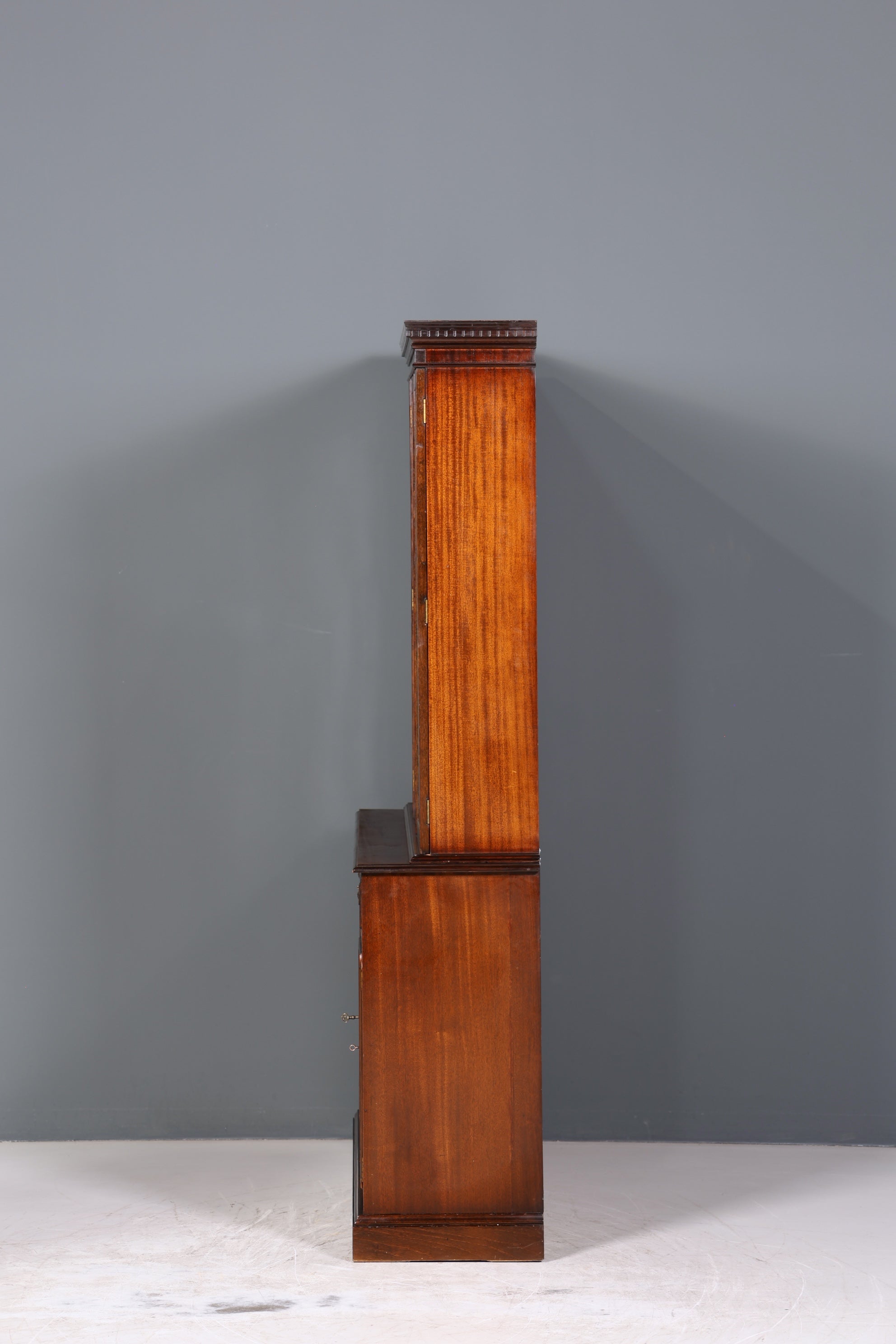 Stilvolle Englische Vitrine Bibliothek Bücherschrank UK Buffet Schrank 60s Jahre