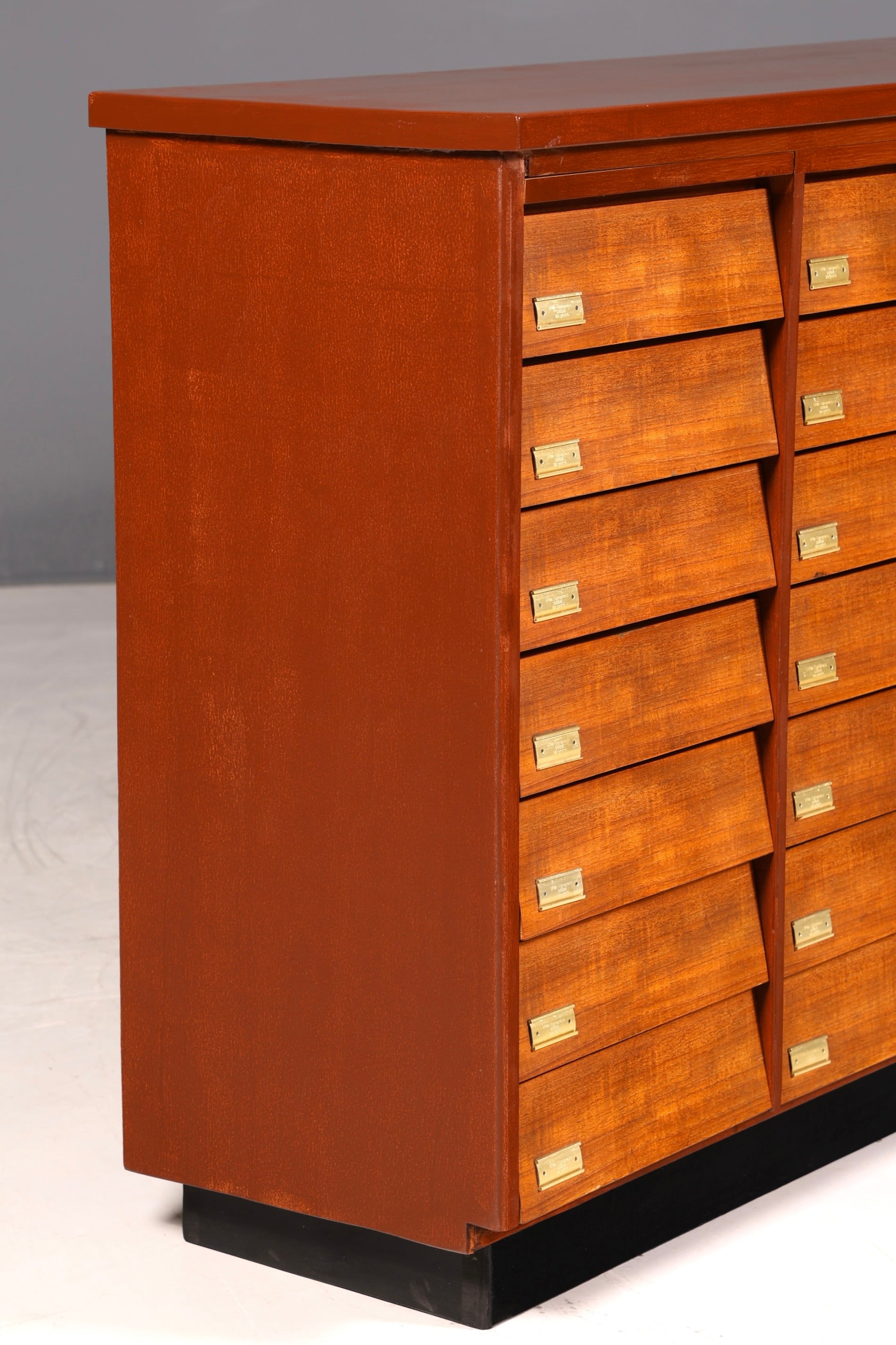 Wunderschöne XXL Mid Century Kommode Vintage Bauhaus Apotheker Schrank Retro Schubladenkommode 2 von 2