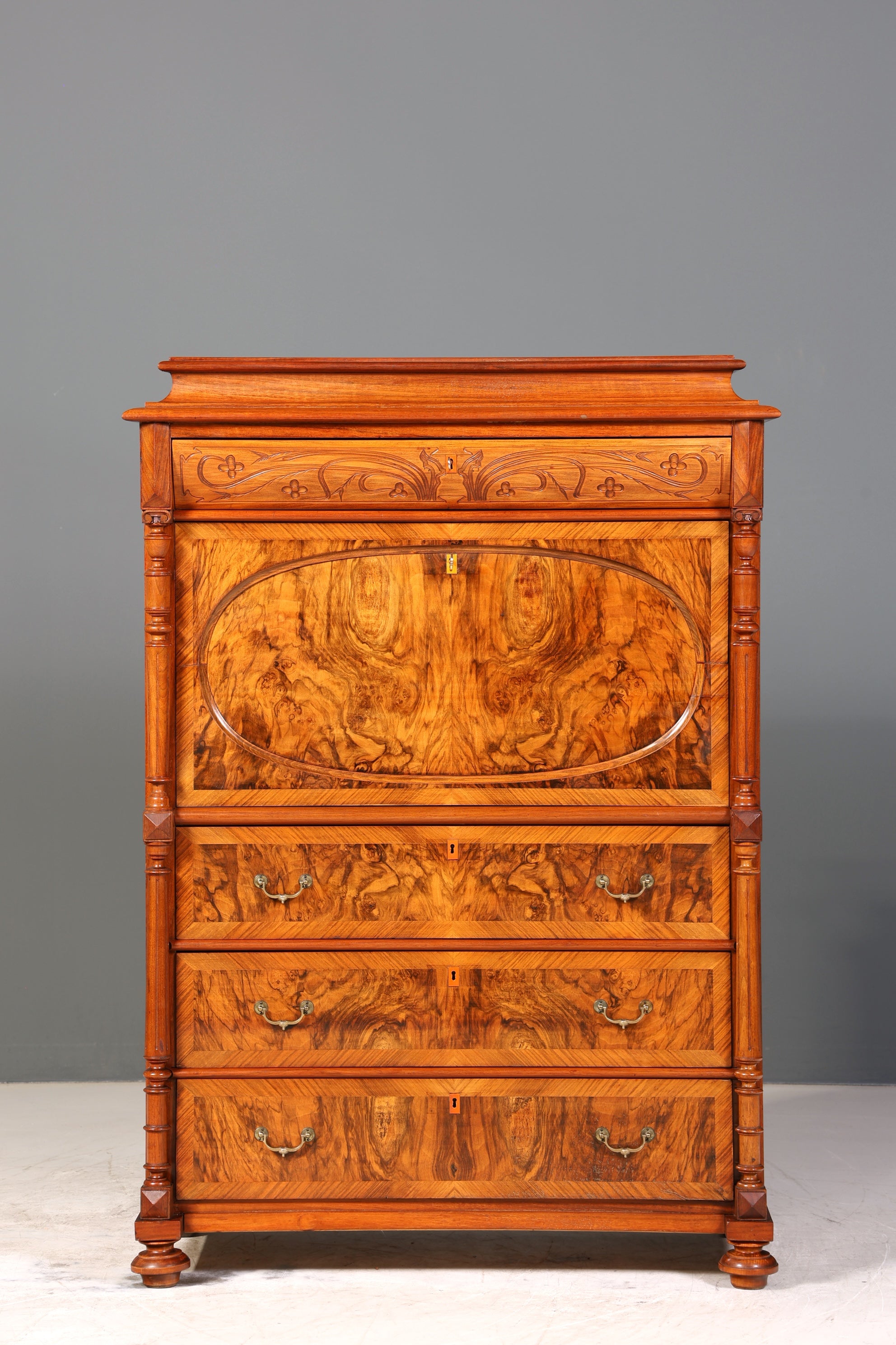 Traumhafter Louis Philippe Sekretär um 1870 Vertiko Nussbaum Highboard Kommode Sekretär Schrank