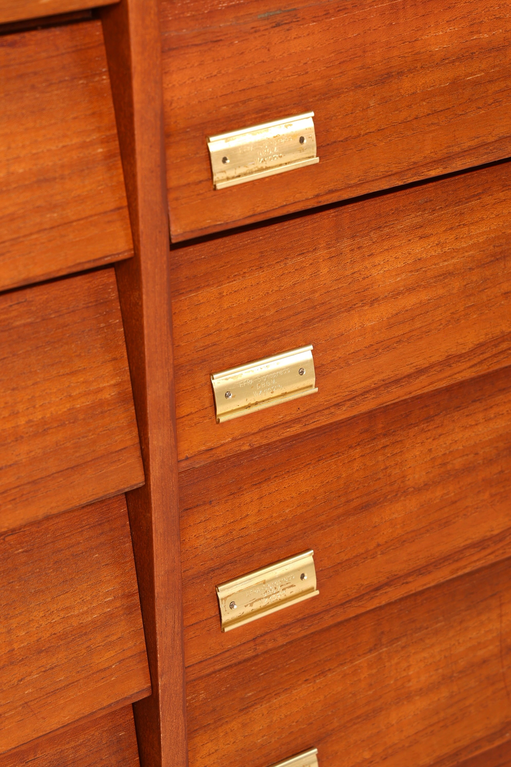 G116 Finish Wunderschöne Mid Century Kommode Vintage Bauhaus Apotheker Schrank Retro Schubladenkommode