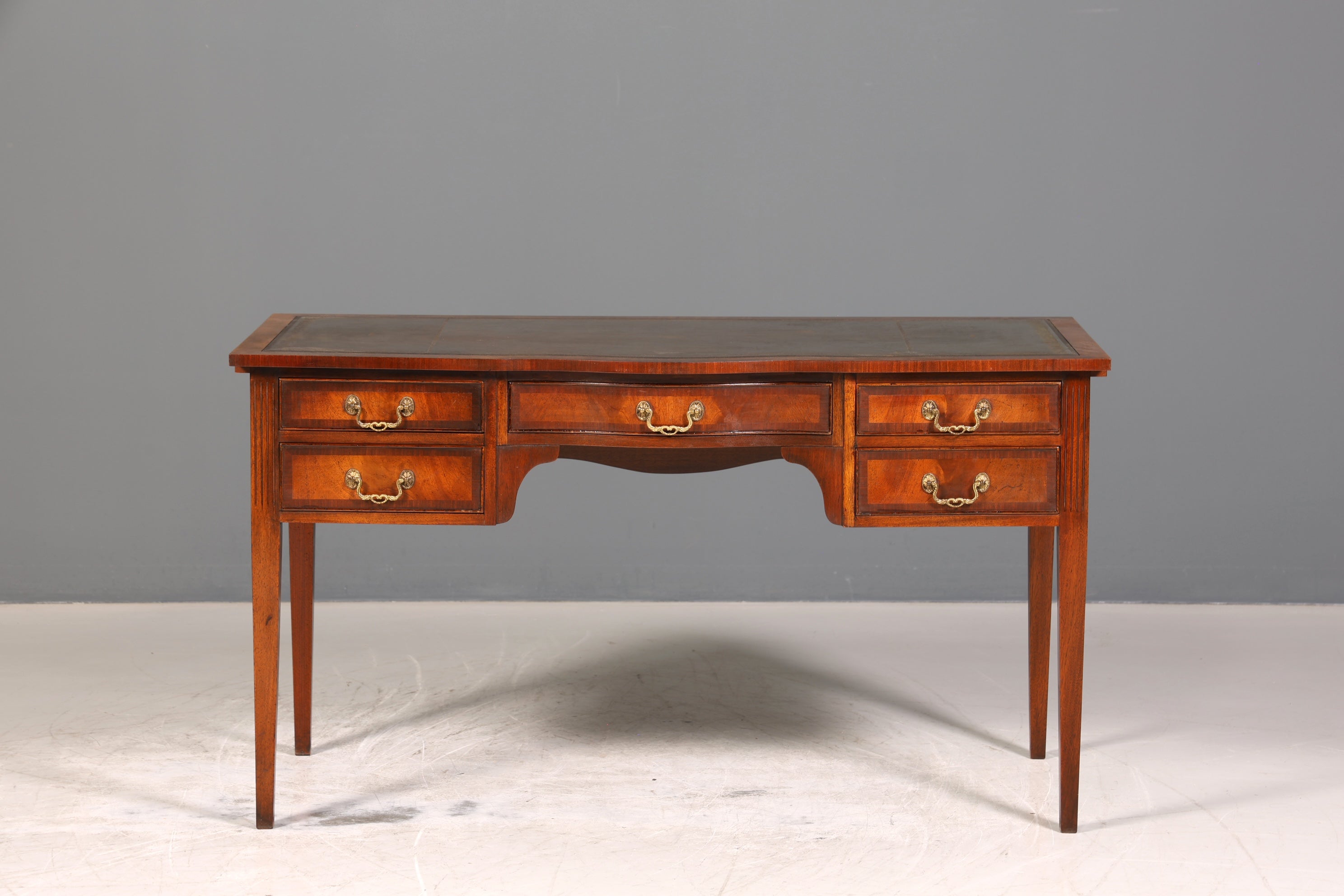 Wunderschöner Englischer Schreibtisch echt Lederauflage Bürotisch Antik Stil Office Desk