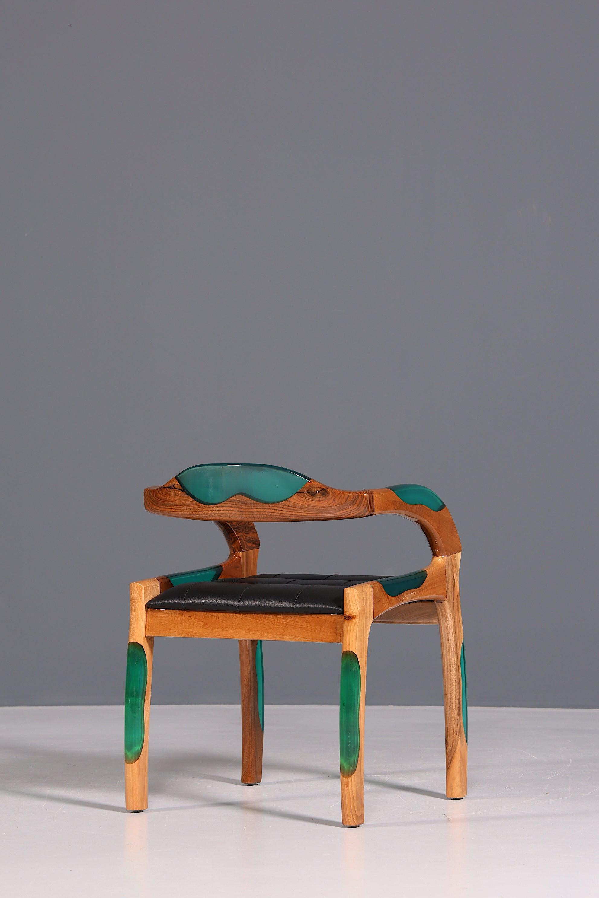 Epoxy Sessel "Arnson Plus Green" Epoxidharz Armlehnsessel Massiv Holz Stuhl Nussbaum Sekretär Stuhl