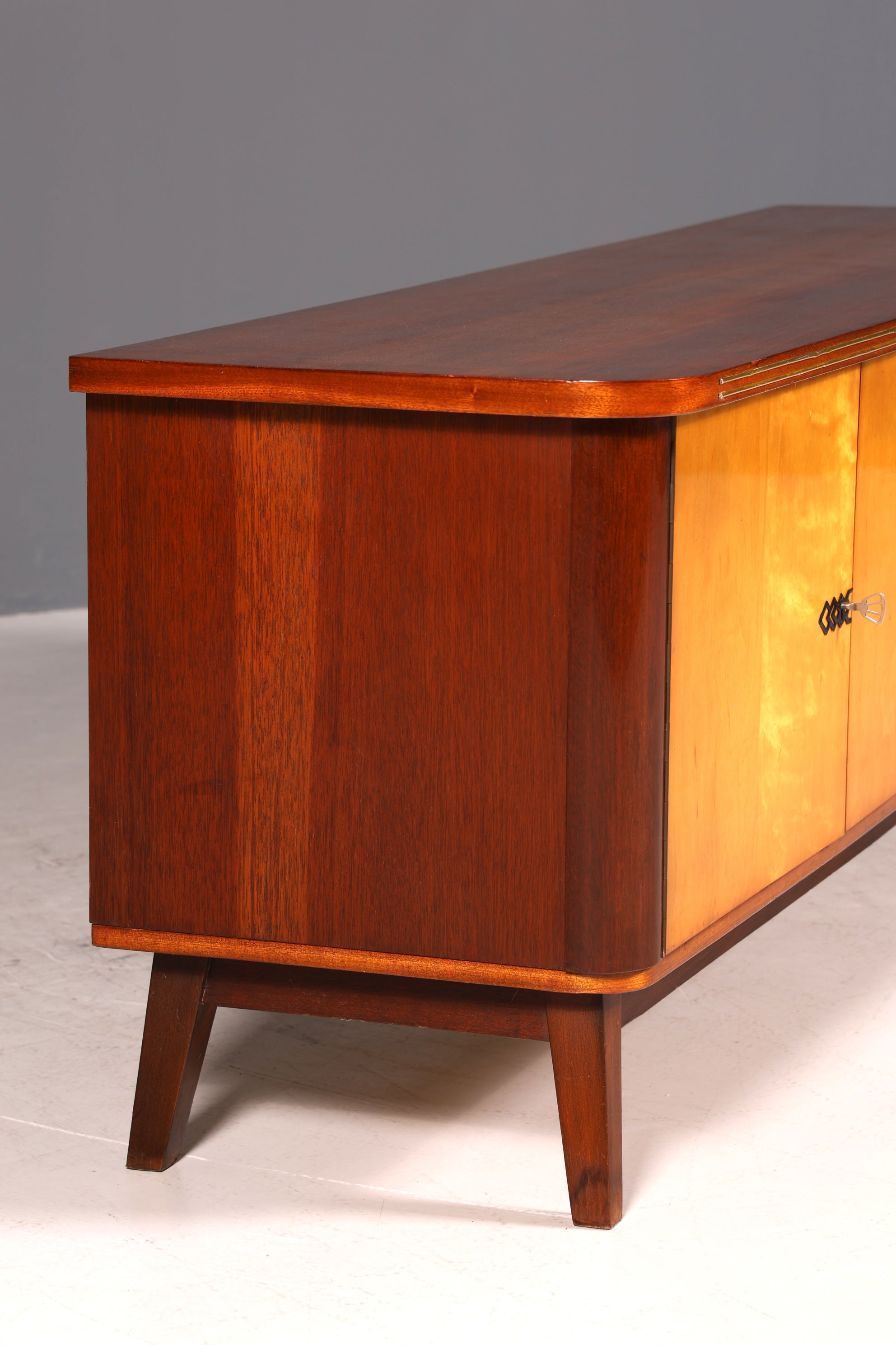 G135 Finish Schlichtes Mid Century Sideboard Vintage TV Kommode 60s Schrank Longboard Retro Lowboard