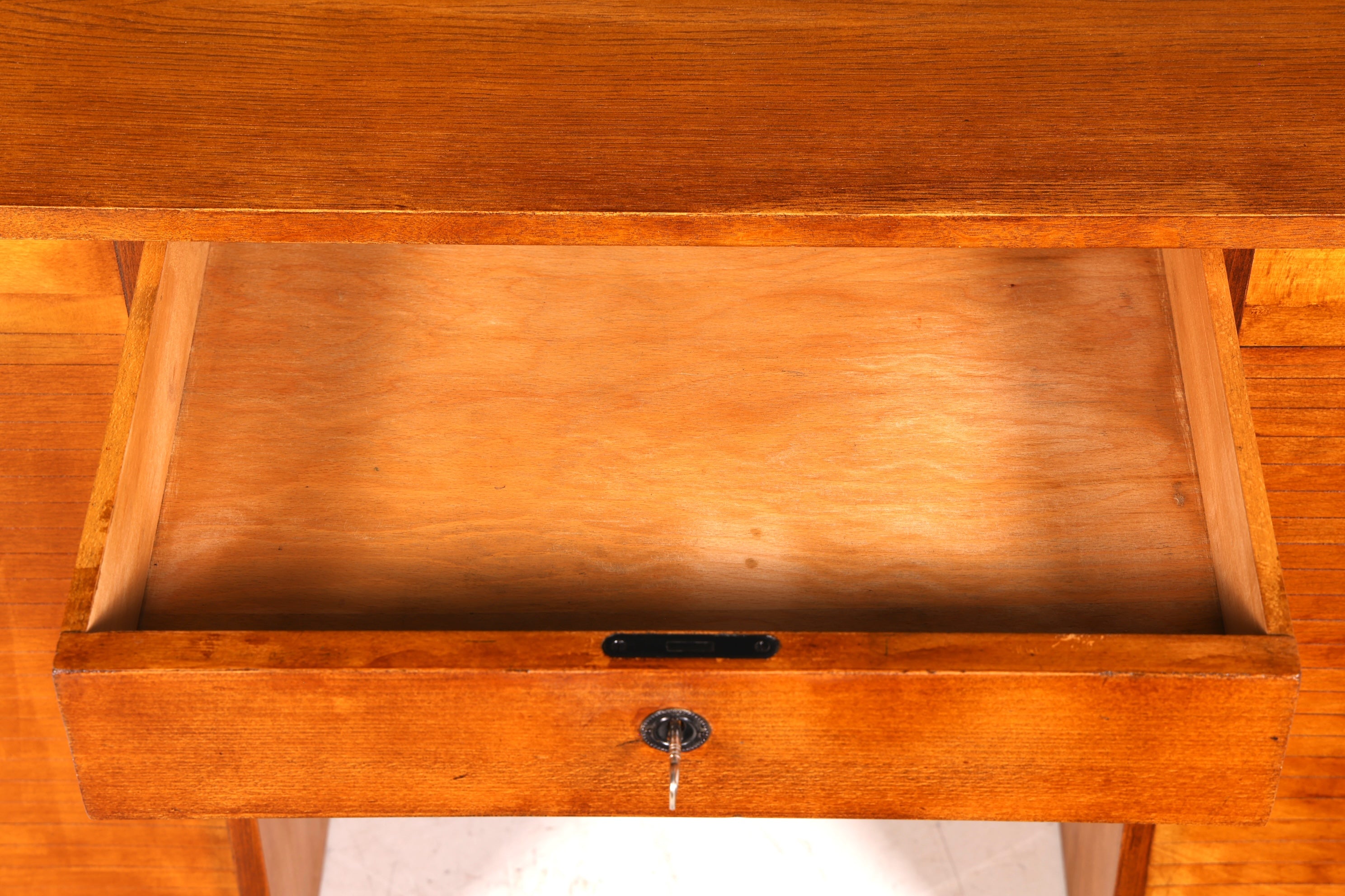 Wunderschöner Bauhaus Rollladen Schreibtisch Mid Century echt Holz Bürotisch Office Table