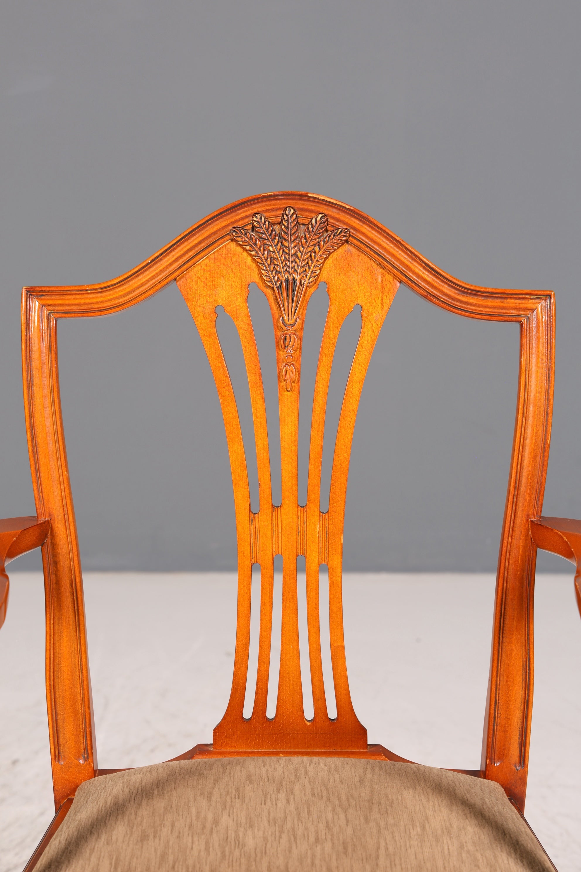 Edler Englischer Stuhl im Hepplewithe Stil Englisch Armlehnstuhl Dining Chair Küchenstuhl Sekretär Stuhl 1 von 2