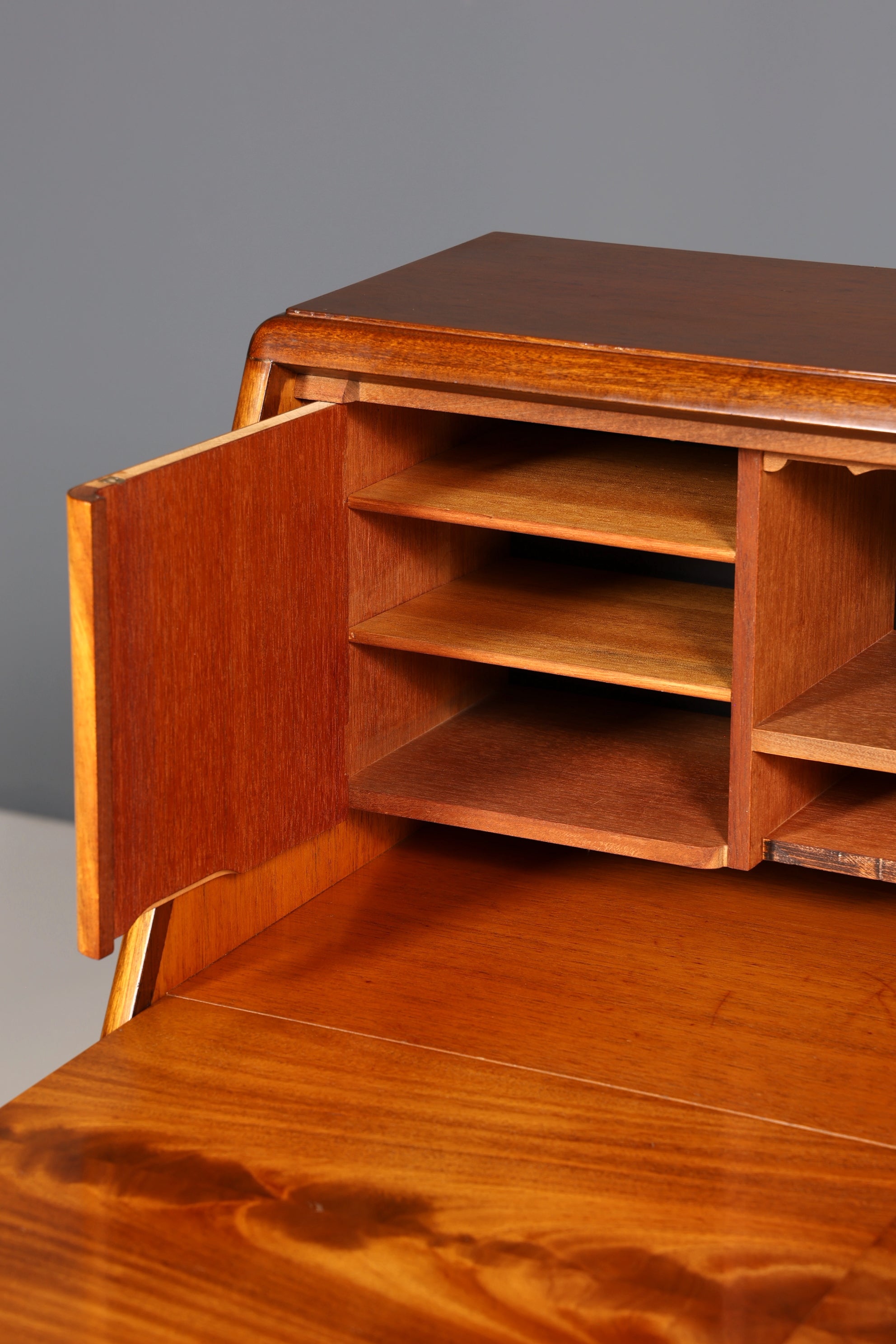 Edler Sekretär Chippendale Stil Antik um 1940 Büro Barock Stil Kommode Schreibkommode