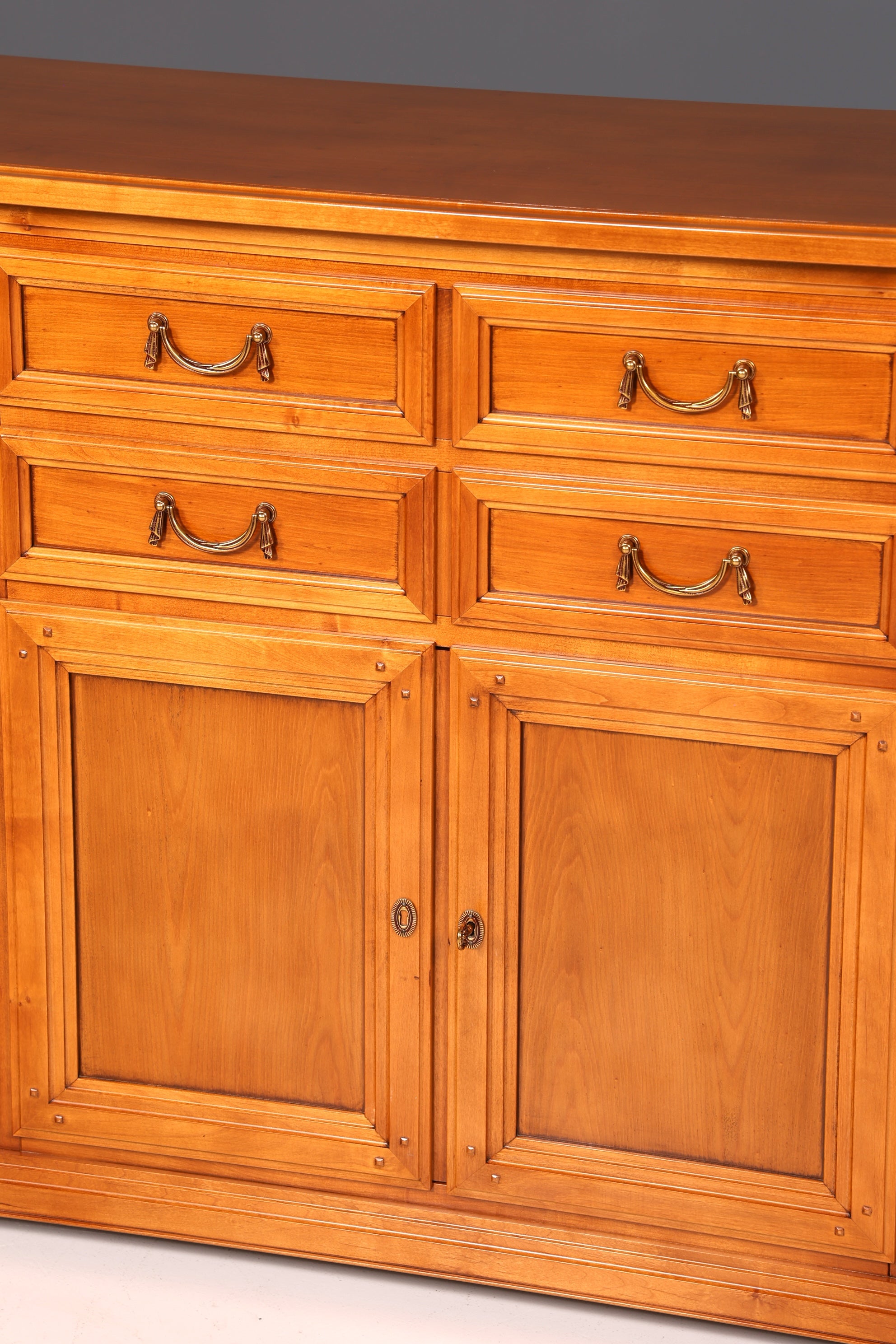 Traumhaftes Original Selva XXL Sideboard Antik Stil Villa Borghese Schrank Kommode Buffet