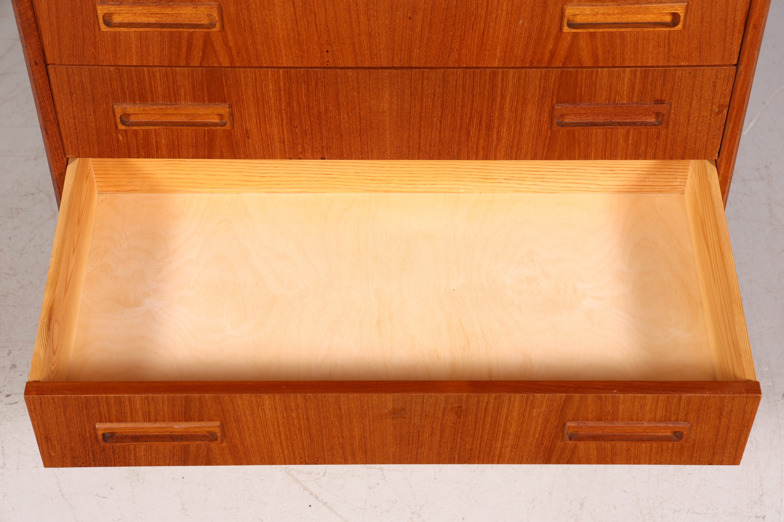 Wunderschöne Mid Century Kommode Vintage Teak Holz Vertiko Danish Design Schrank Schubladenkommode