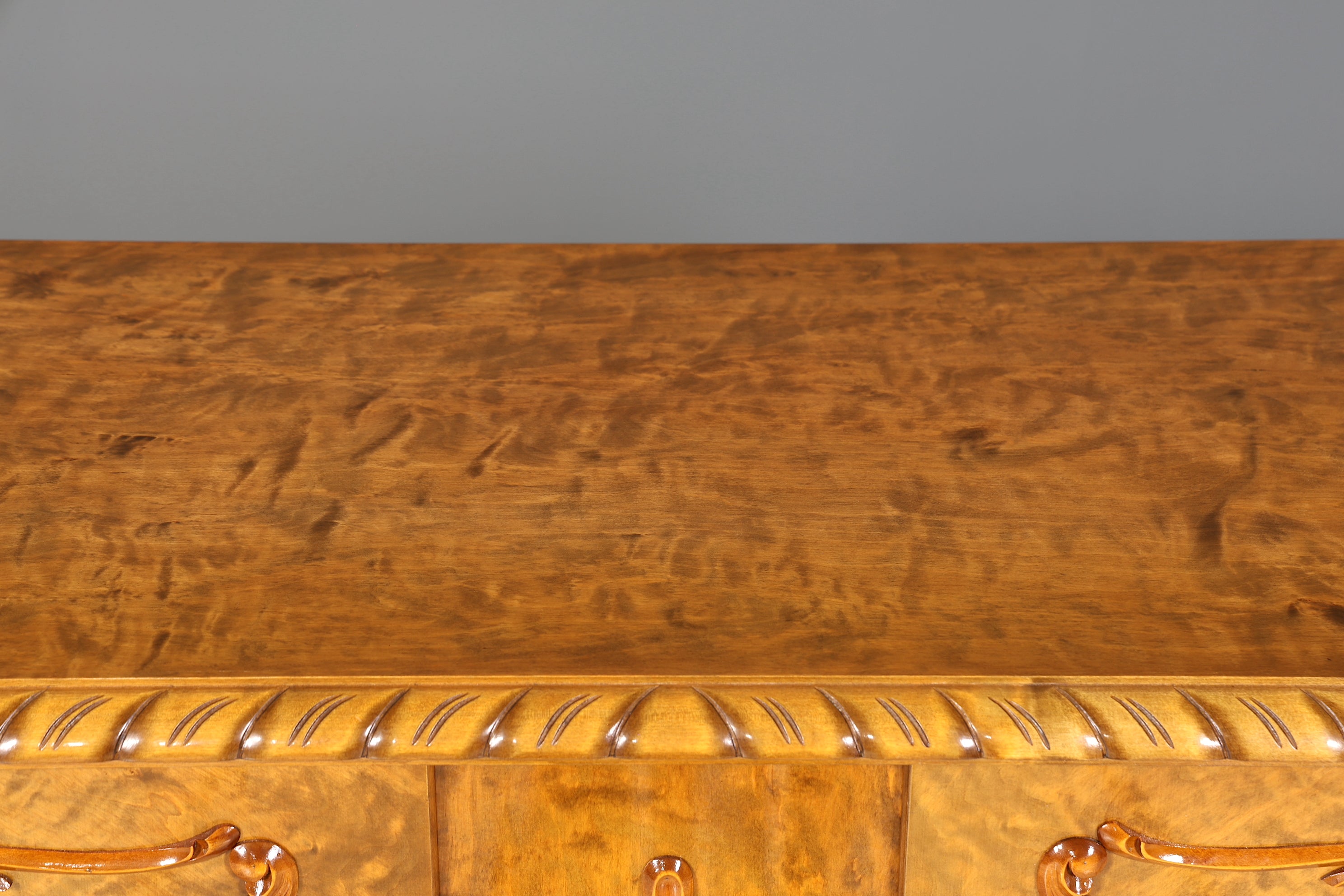 Traumhafter Chippendale Schrank Barock Stil Vertiko Highboard Englisch Antik 50s 60s Kommode