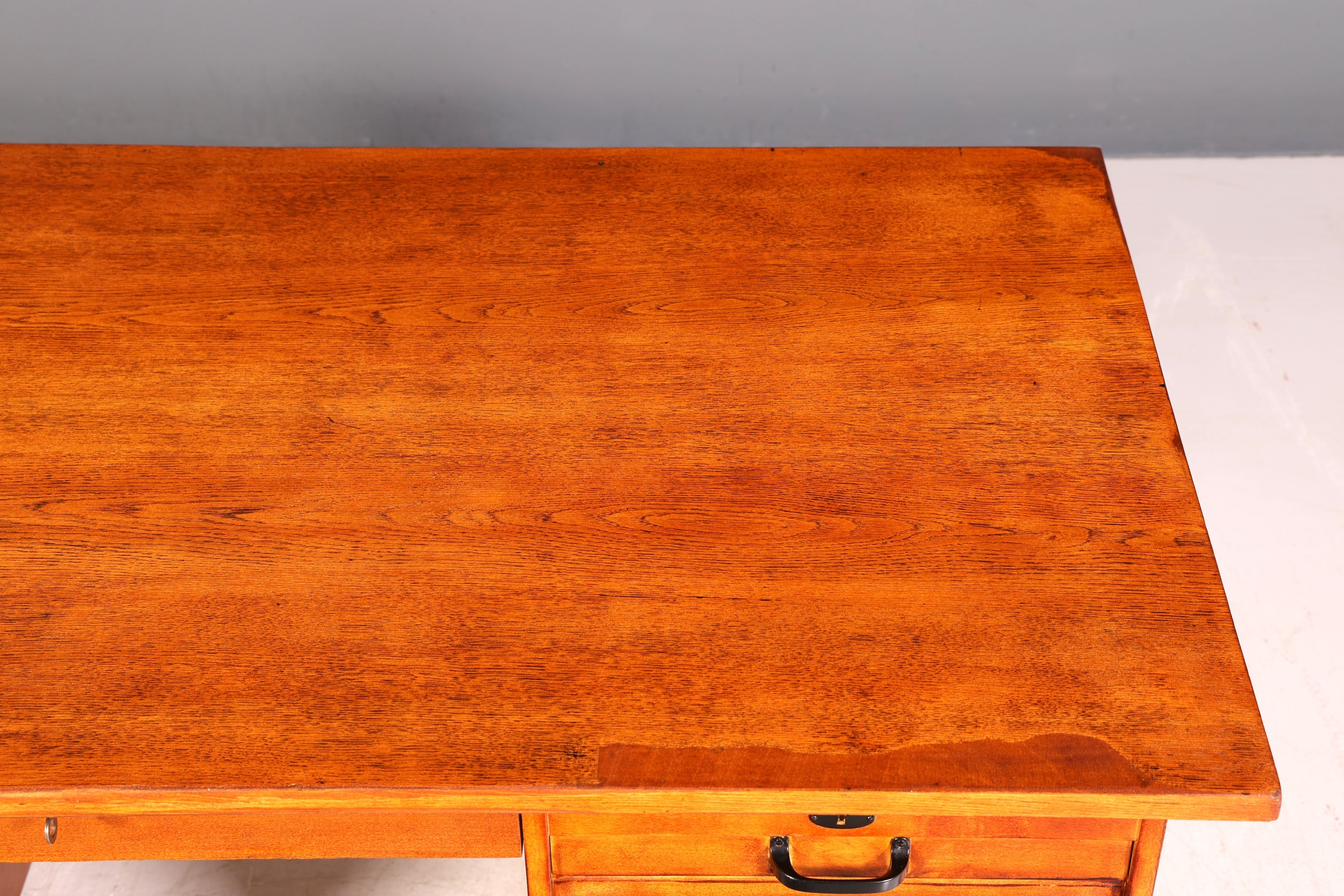 G226 Finish Wunderschöner Mid Century Schreibtisch Danish Design Bürotisch 60er Jahre Office Table (Kopie 2)