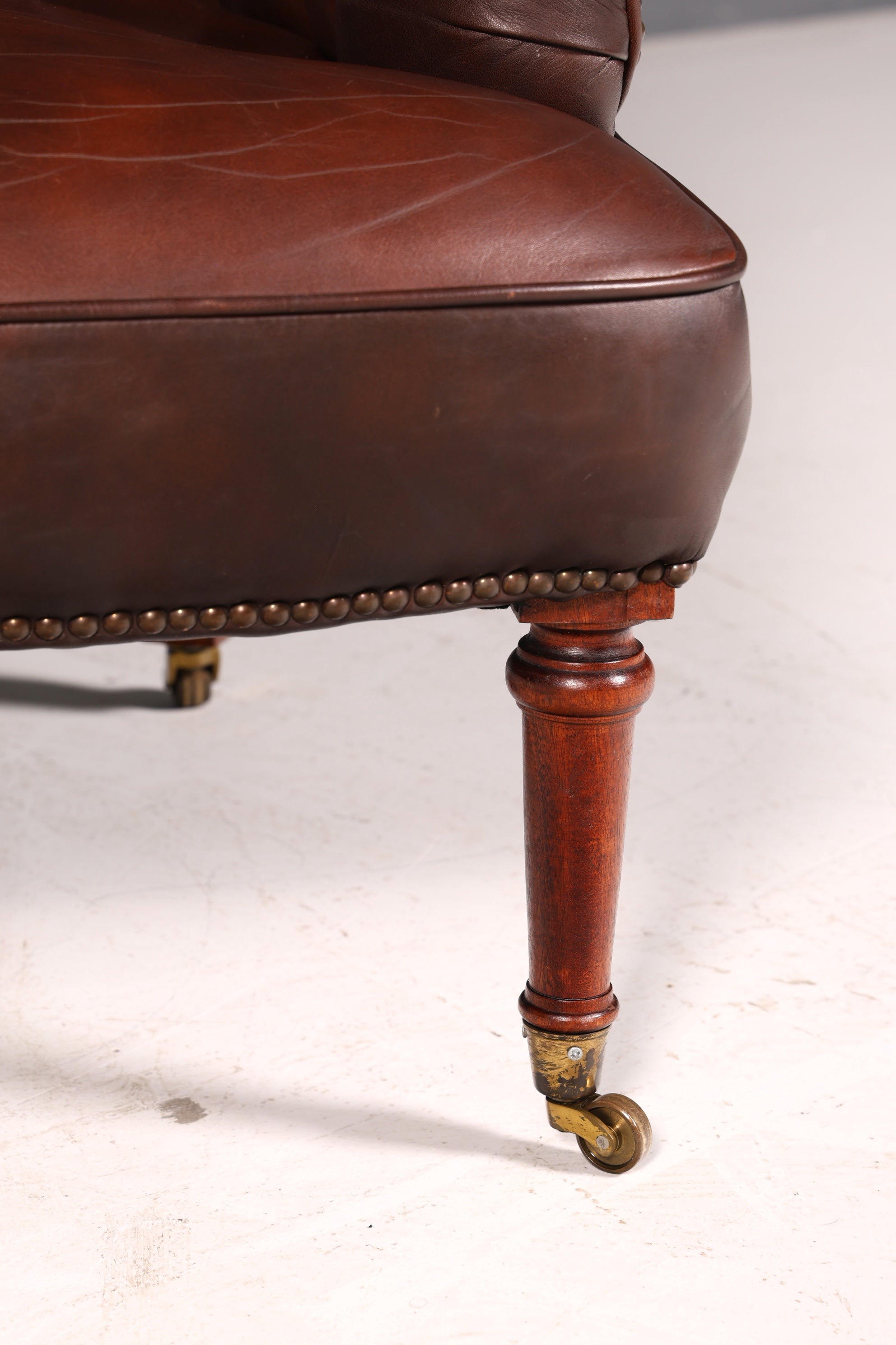 Wunderschöner Chesterfield Ledersessel Braun Echt Leder Englisch Clubsessel Sessel Knopfheftung Sekretär Stuhl Antik Vintage