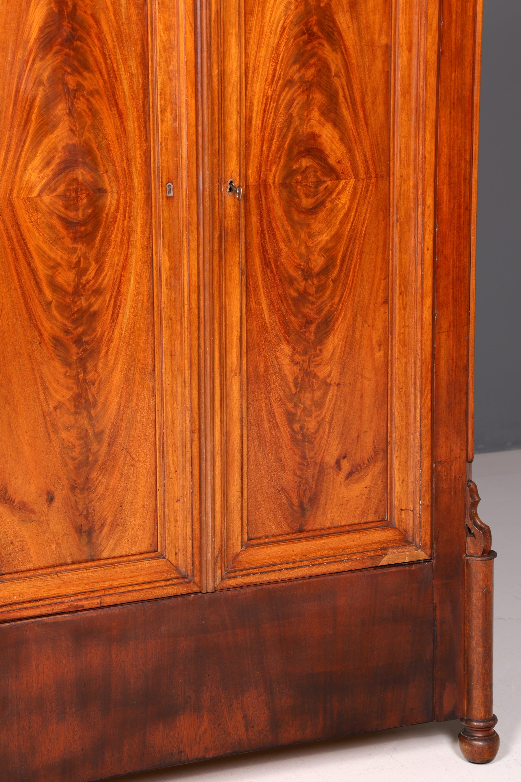 Edler Louis Philippe Schrank Antik Gründerzeit Kleiderschrank Wäscheschrank um 1880