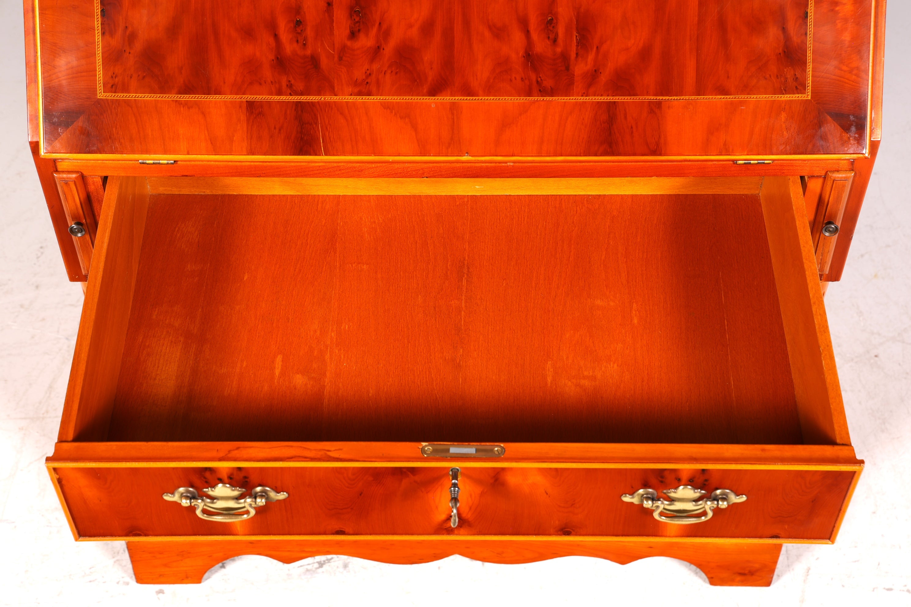 Stilvoller Englischer Sekretär Büro Aufsatzsekretär Eibe Antik Stil echt Lederauflage Vitrinen Schrank UK