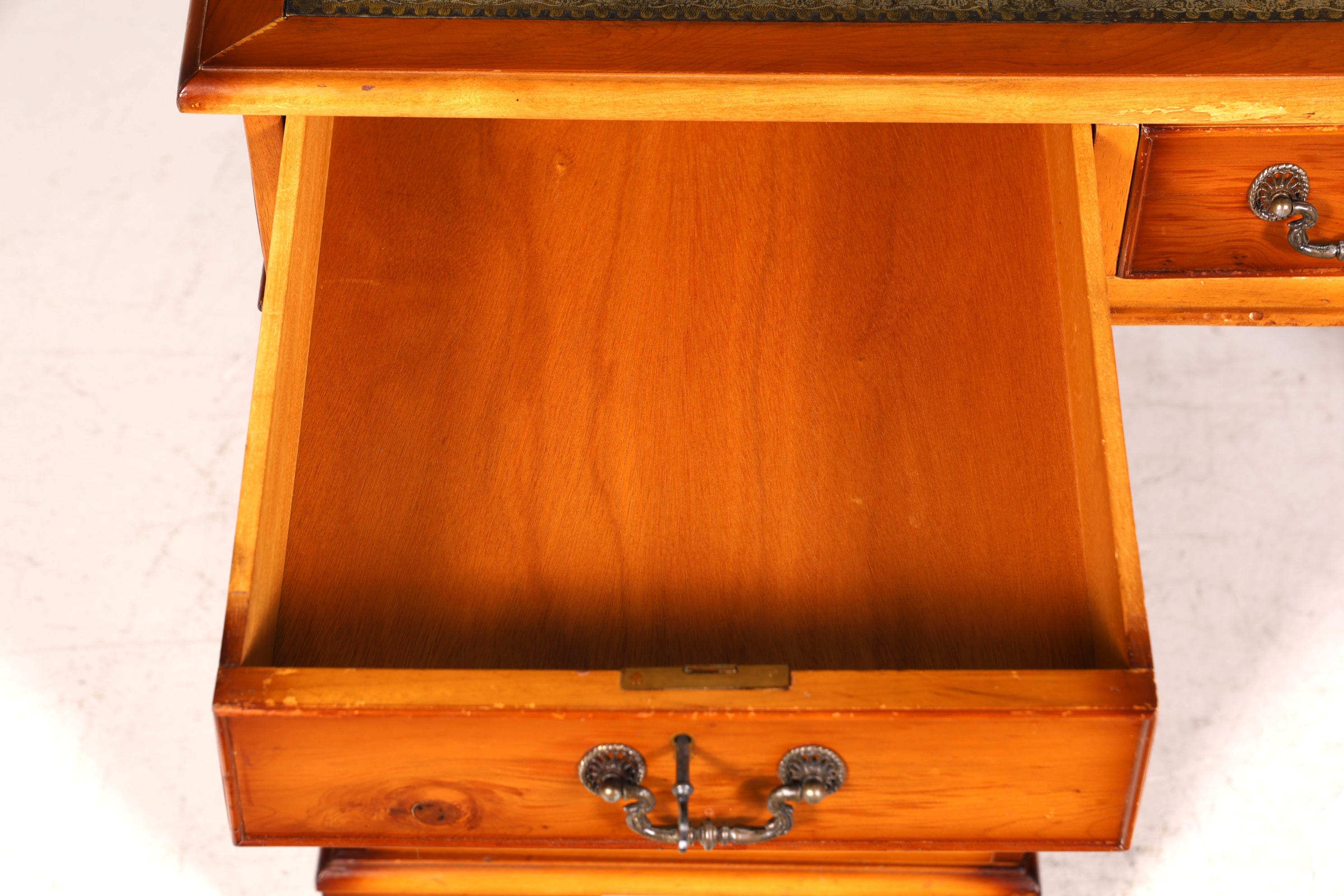 Beautiful English desk, yew wood, leather top, antique style office desk