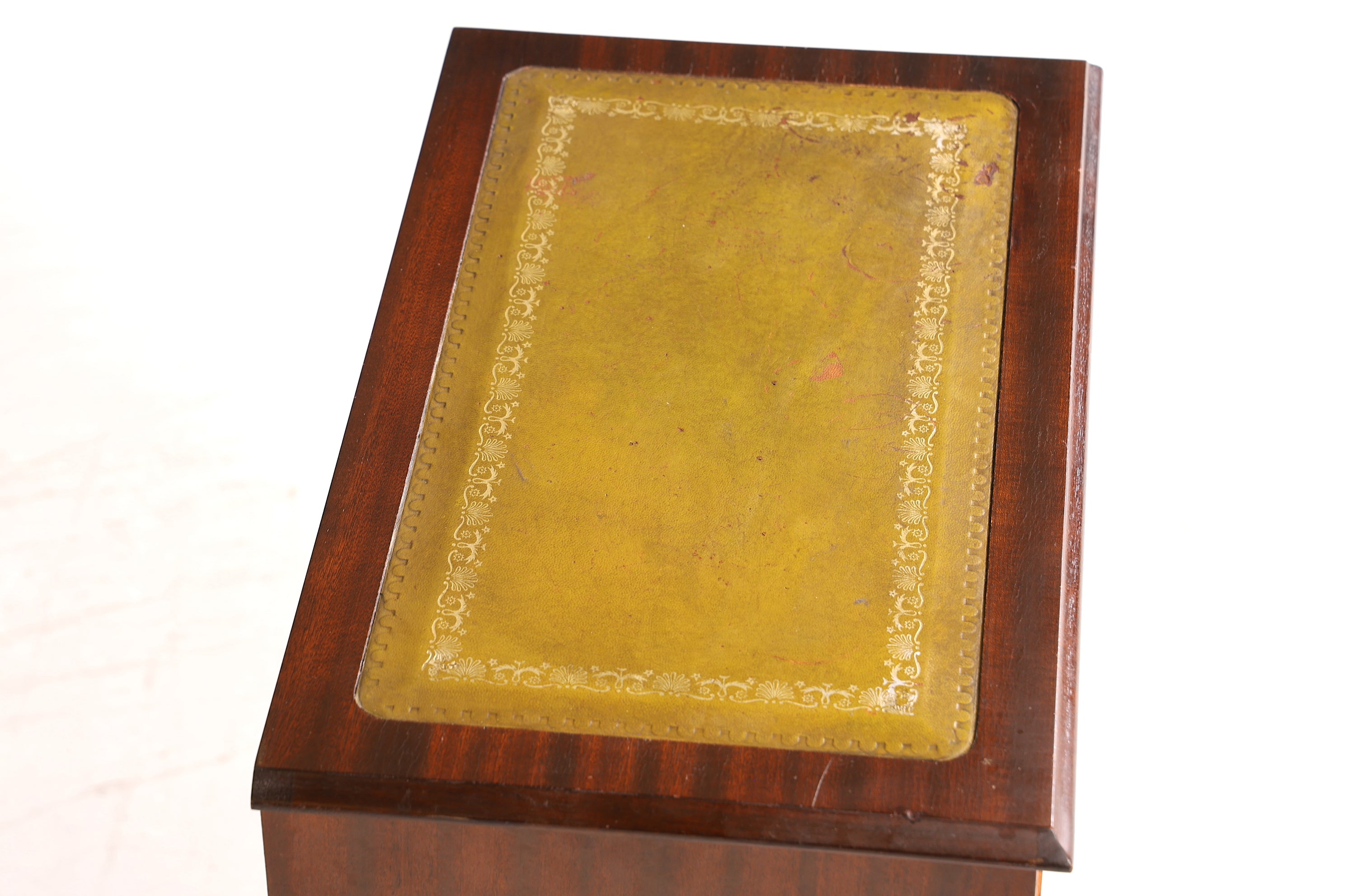 Wunderschönes Englisches Regal Englisch Bücherregal Kommode echt Lederauflage Ablagetisch Nachttisch