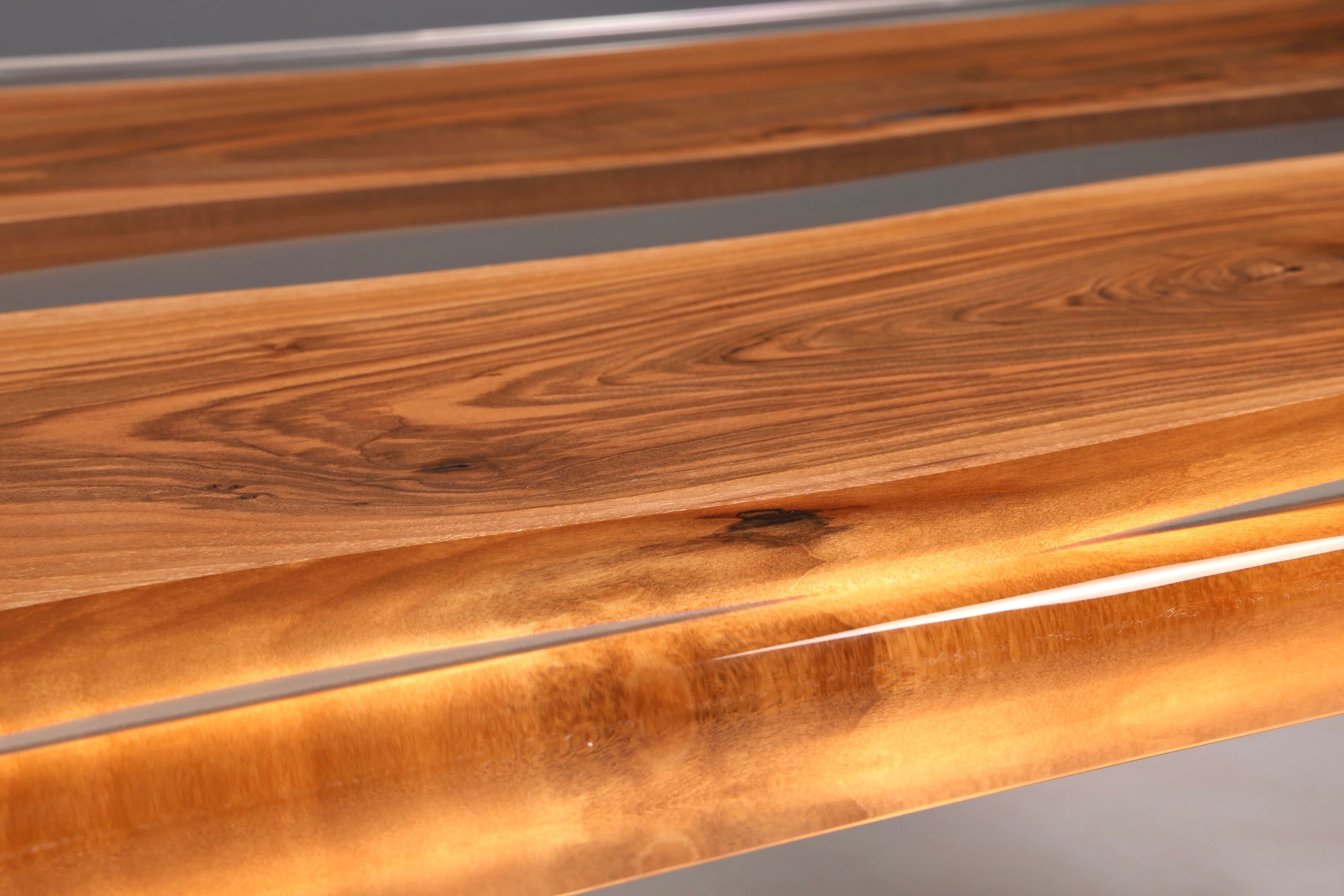 Wunderschöner Epoxidharz Tisch 220-90 cm Epoxy Nussbaum massiv Holz Esszimmer Tisch