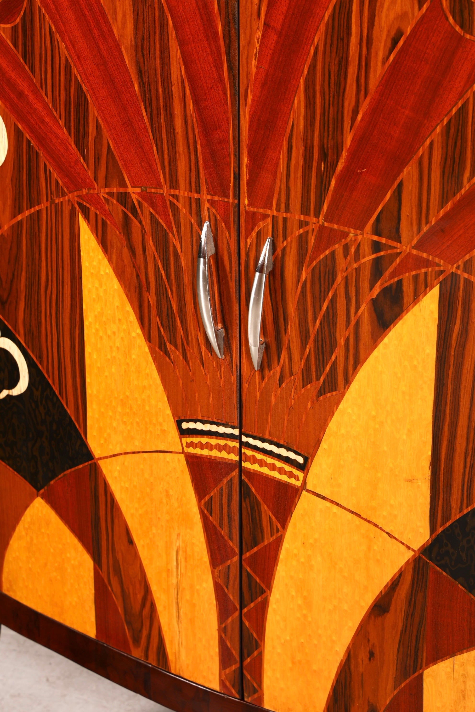 Wunderschönes Art Deco Design Highboard Schrank Kommode Vertiko Sun Cabinet Wäscheschrank