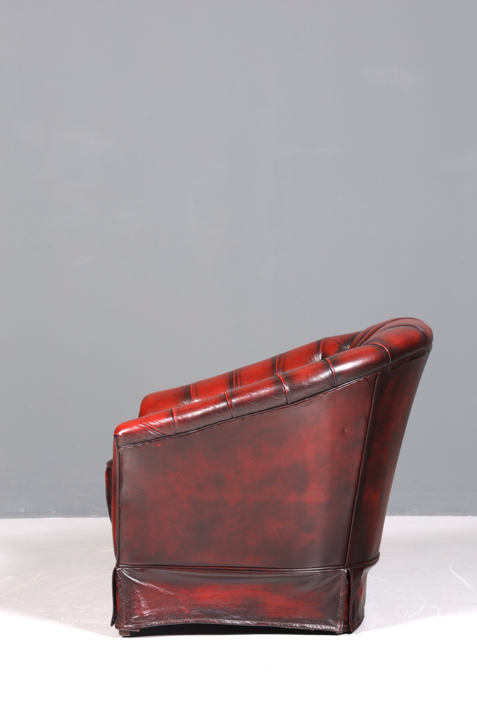 Stilvoller Original Chesterfield Sessel Englischer Armlehnsessel Oxblood Englisch Herrensessel 2 von 2