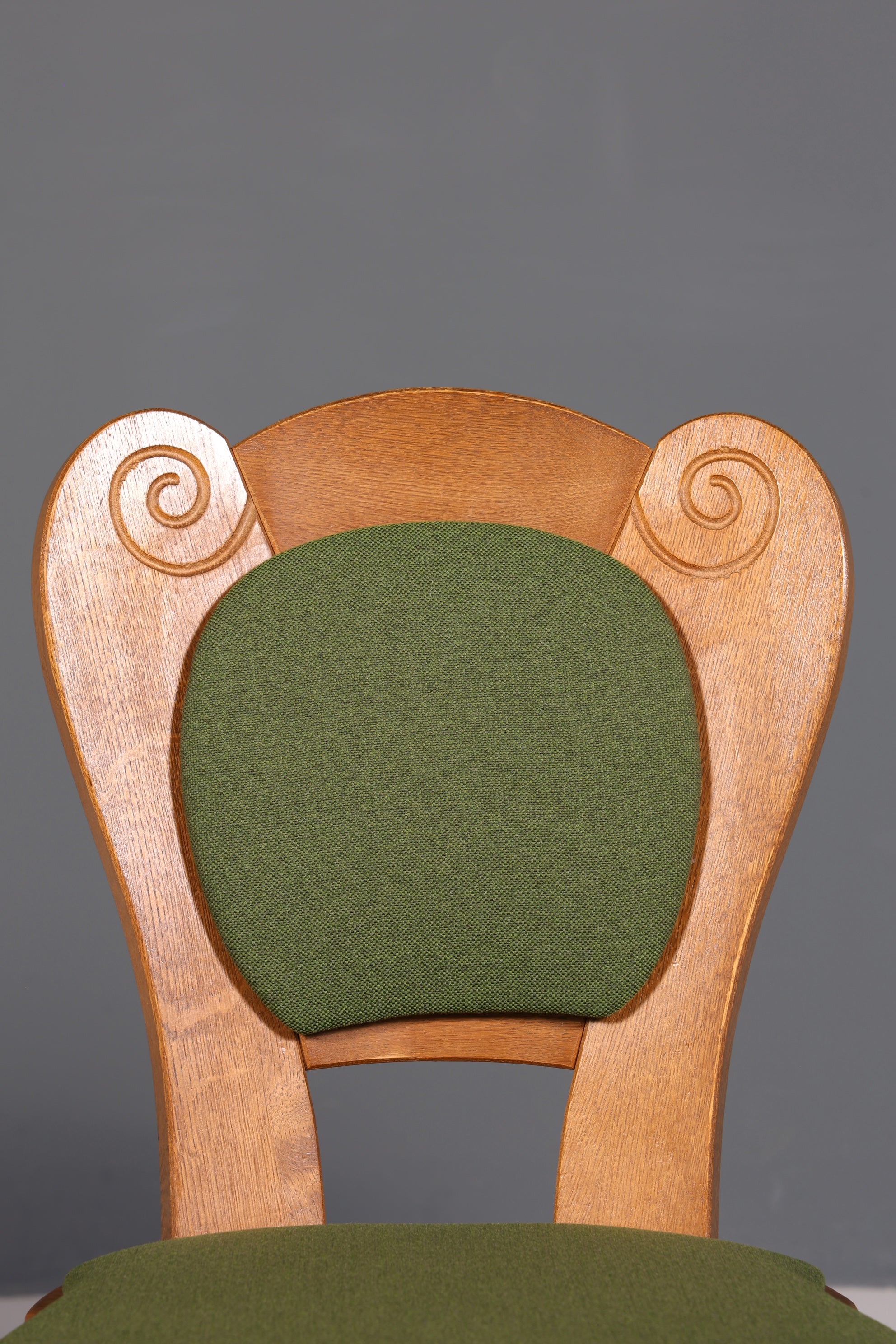 4x Schlichte Landhausstil Stühle mit zwei Hocker Retro Stuhlset Antik Stil Eiche Küchenstühle Bauernstühle Esszimmer Stühle