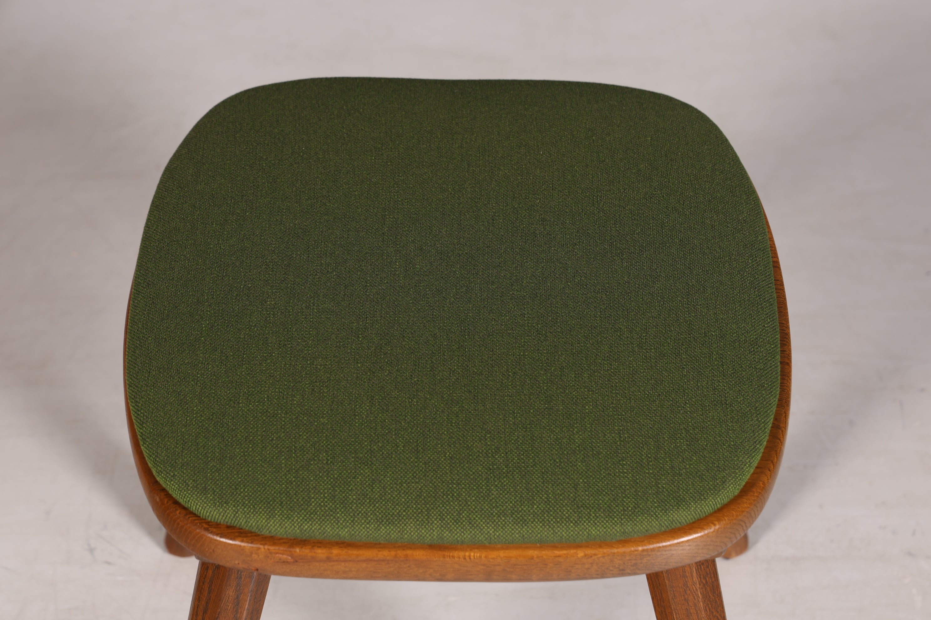 4x Schlichte Landhausstil Stühle mit zwei Hocker Retro Stuhlset Antik Stil Eiche Küchenstühle Bauernstühle Esszimmer Stühle