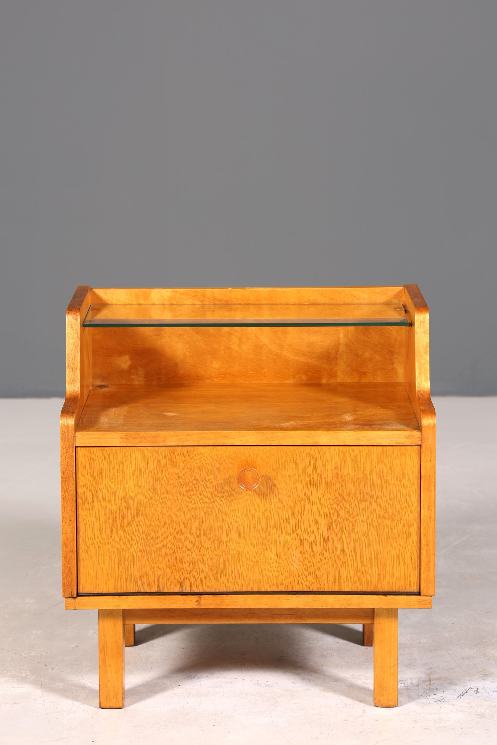 Schlichte Mid Century Kommode Vintage Klappschränkchen Danish Design Nachttisch 2 von 2