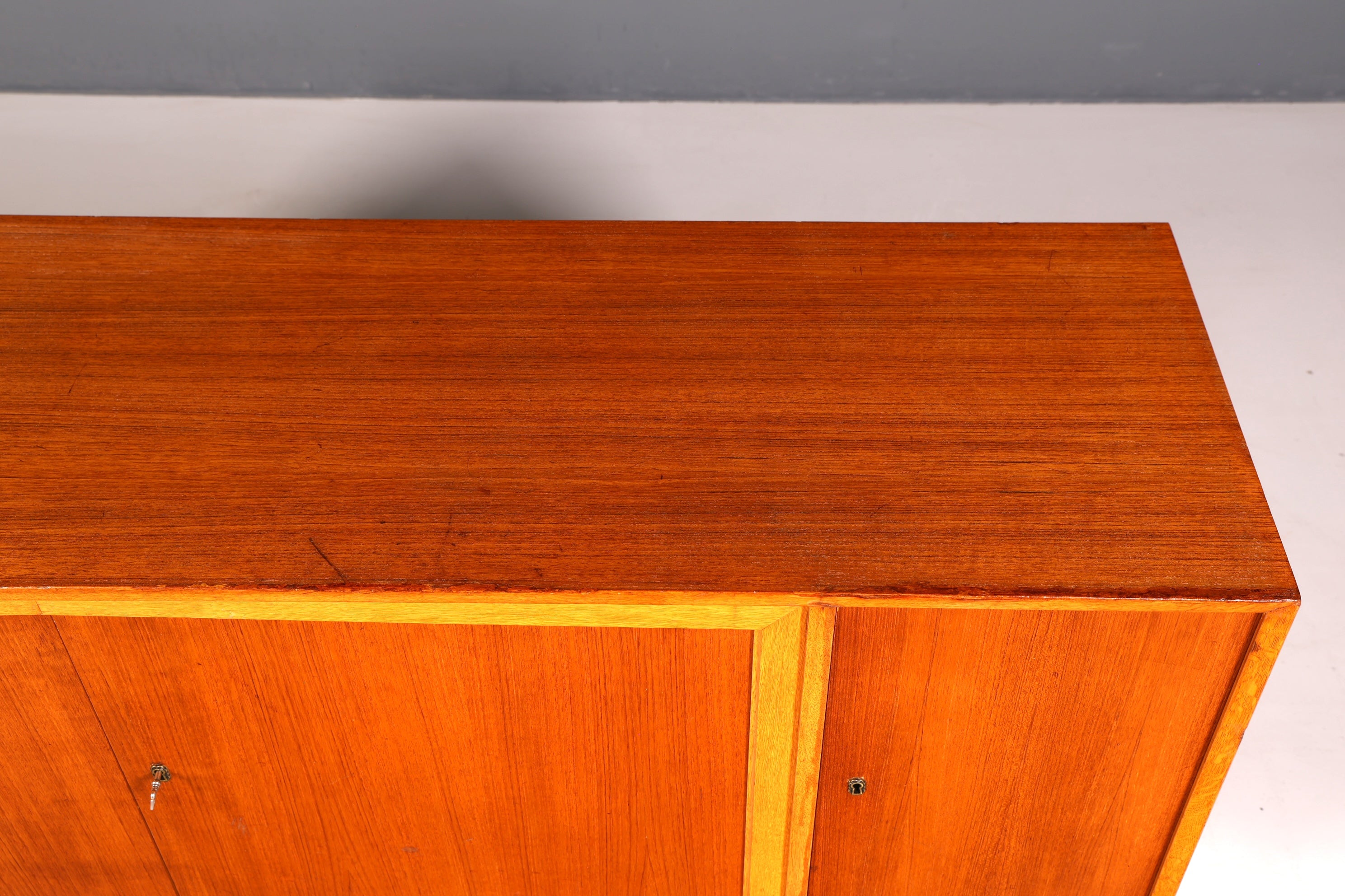 G330 Finish Wunderschönes Mid Century Sideboard Vintage TV Kommode 60s Schrank (Kopie)