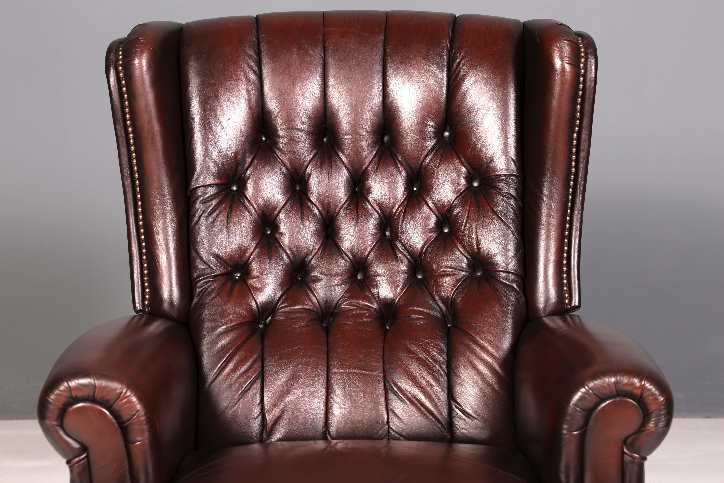 Edler Chesterfield Ohrensessel Relaxsessel Echtleder Braun Fernsehsessel Ruhesessel Ledersessel