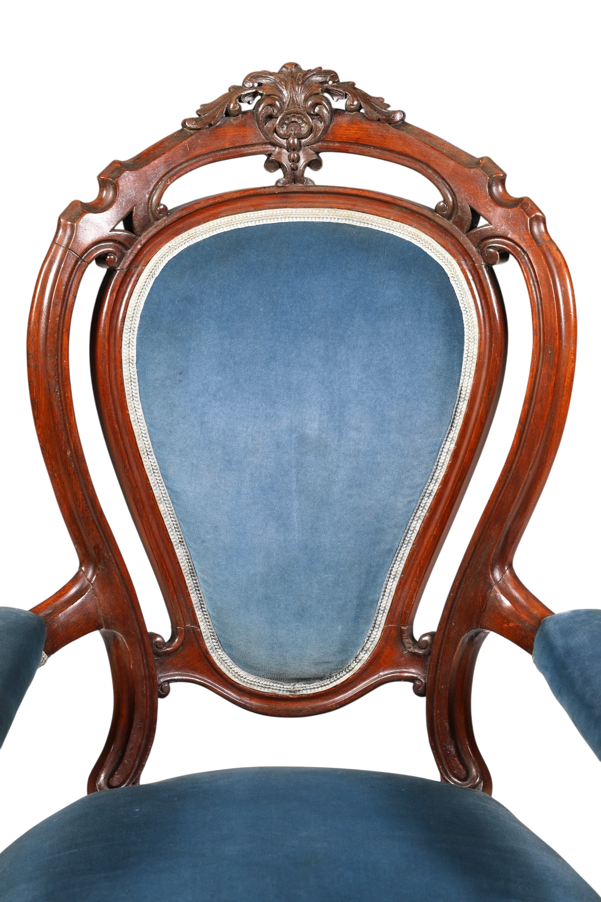 Hauptstadt Möblerei Louis Philippe Sessel im Biedermeier Stil mit blauem Samtbezug und kunstvoll geschnitztem Holz