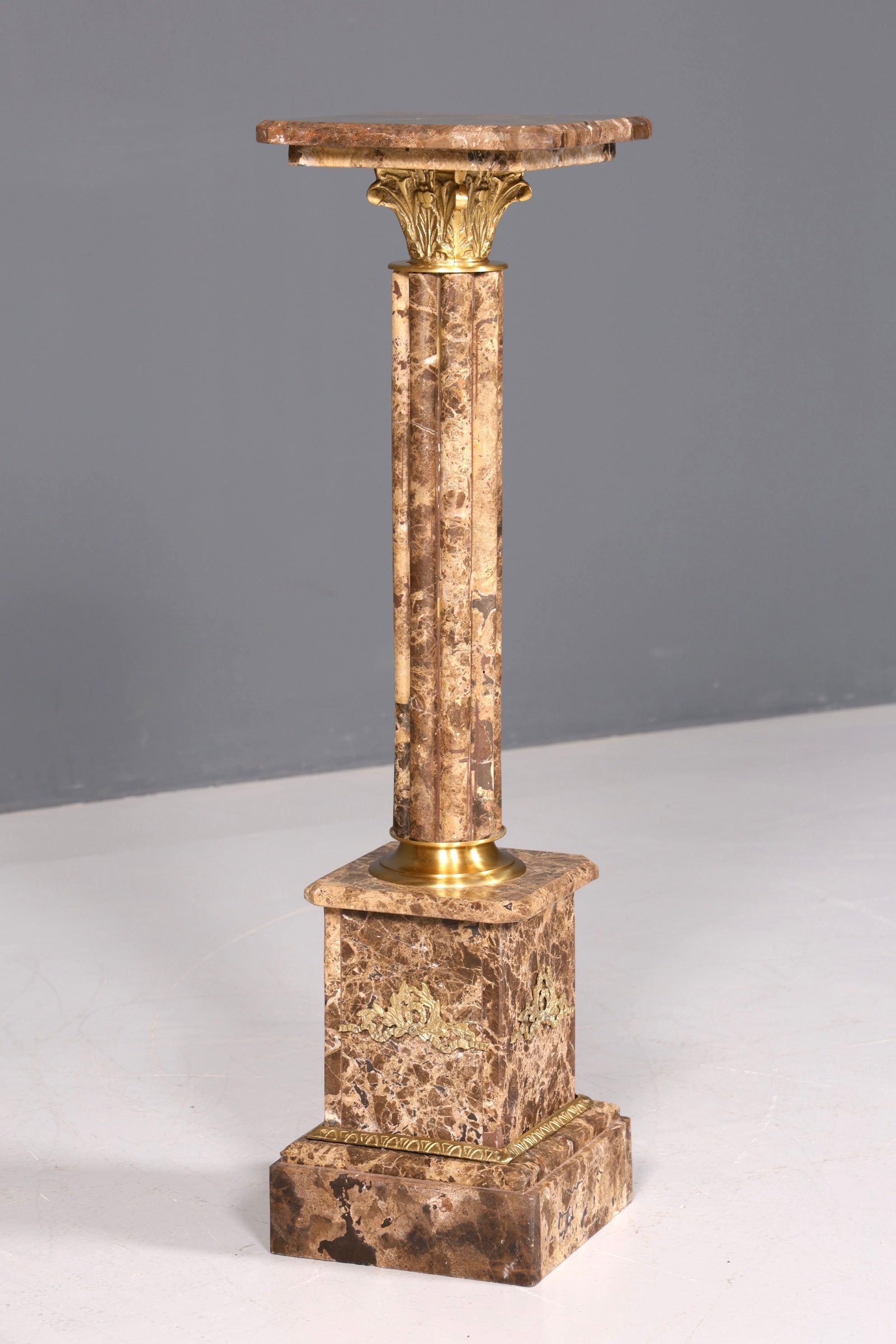 Traumhafte Barock Stil Säule Marmor Louis XV Blumensäule Naturstein Sockel Ablage