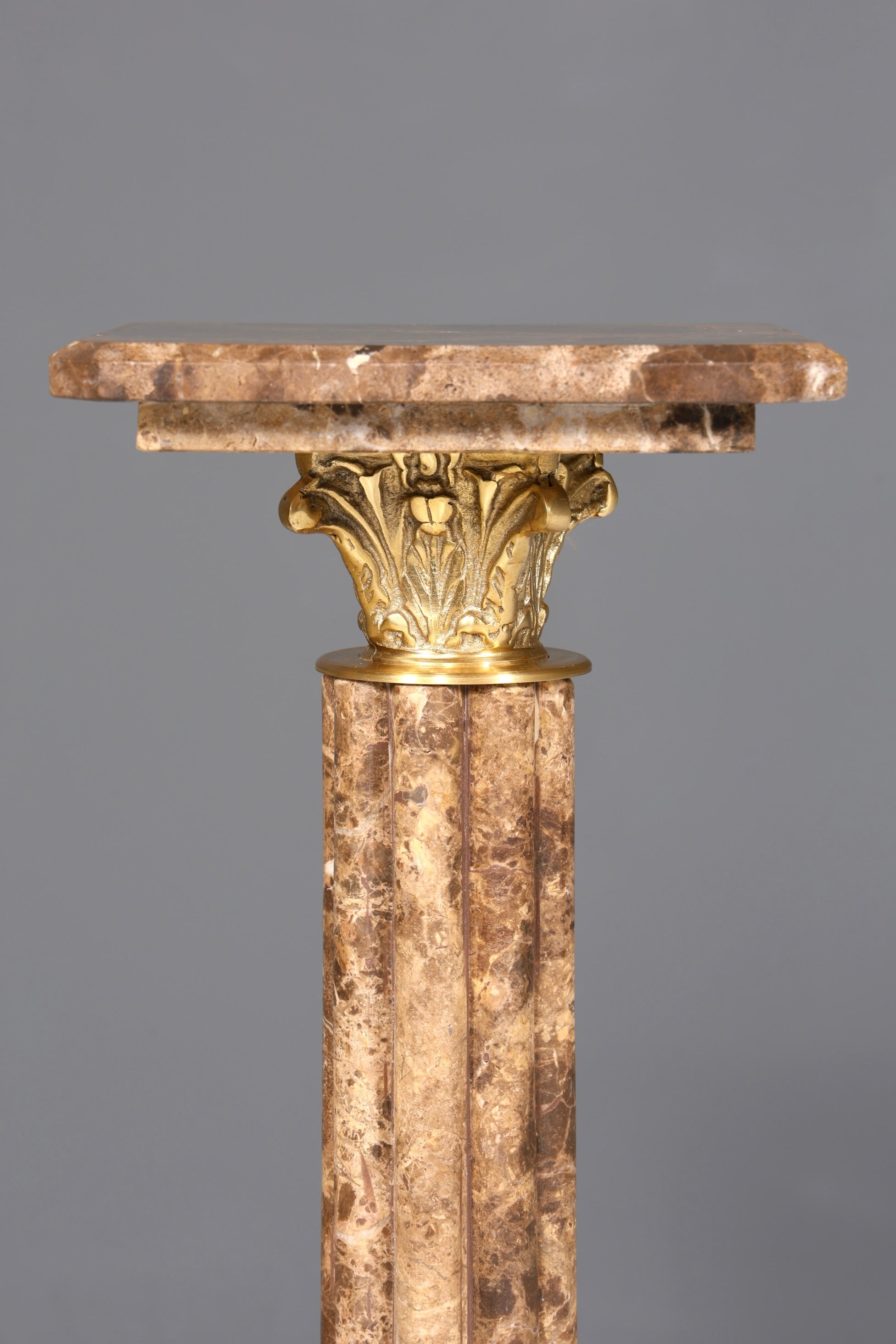 Traumhafte Barock Stil Säule Marmor Louis XV Blumensäule Naturstein Sockel Ablage