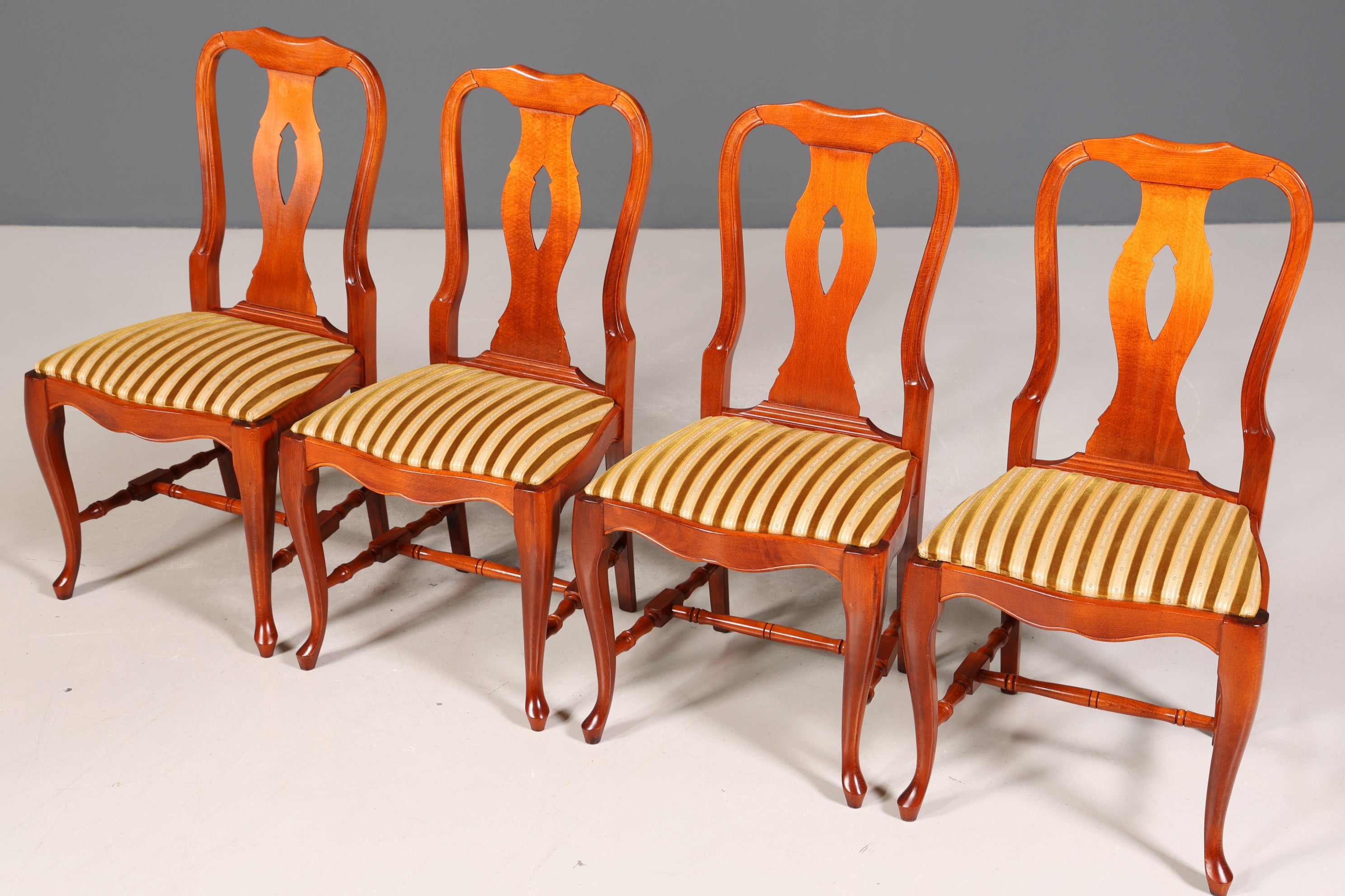 4x Wunderschöne Chippendale Stühle Barock Stil Stuhlset Polsterstuhl Set Englisch Küchenstühle Esszimmer Stühle