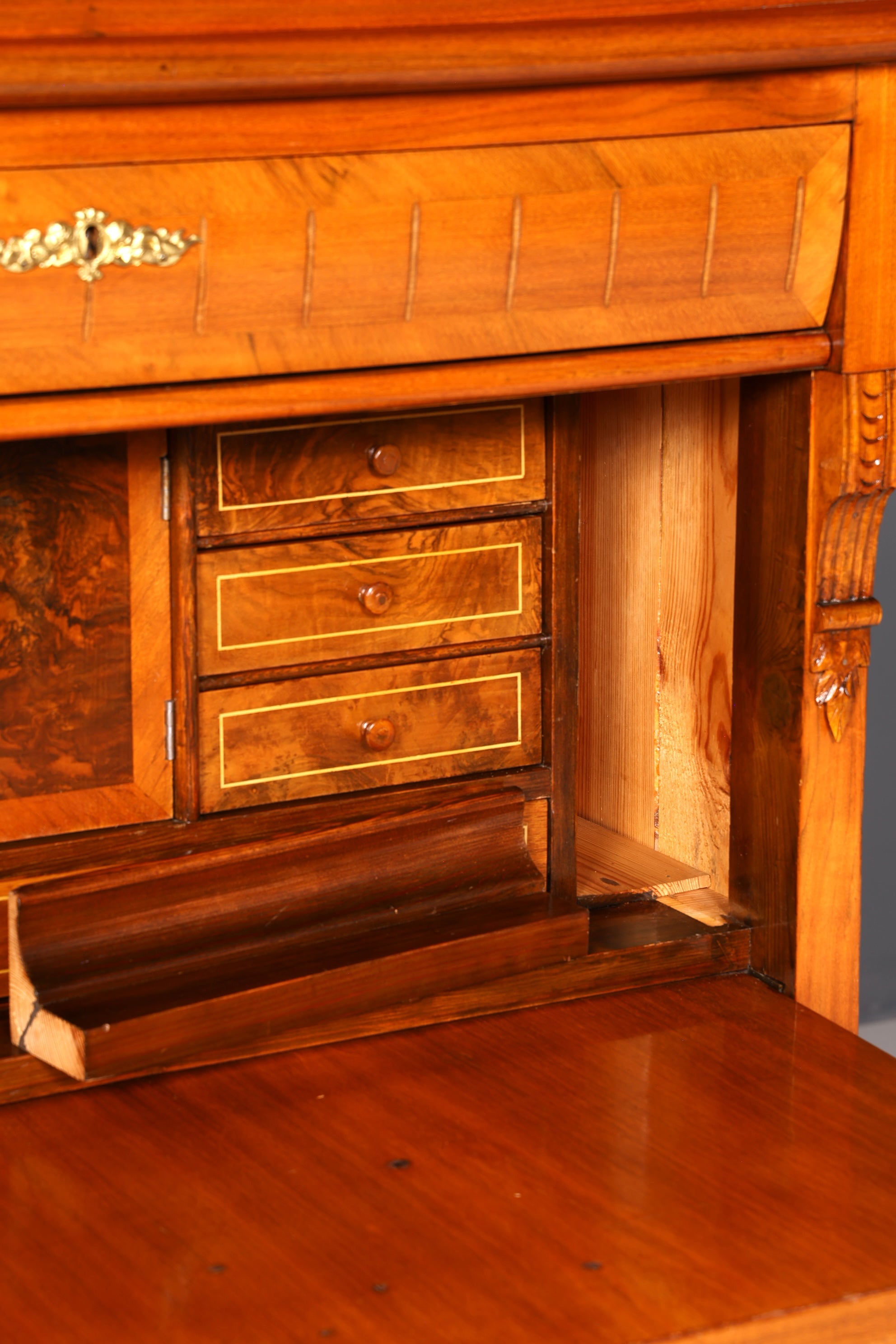 G442 Finish Wunderschöner Gründerzeit Sekretär Kommode Jugendstil Schubladenkommode Antik Vertiko (Kopie)