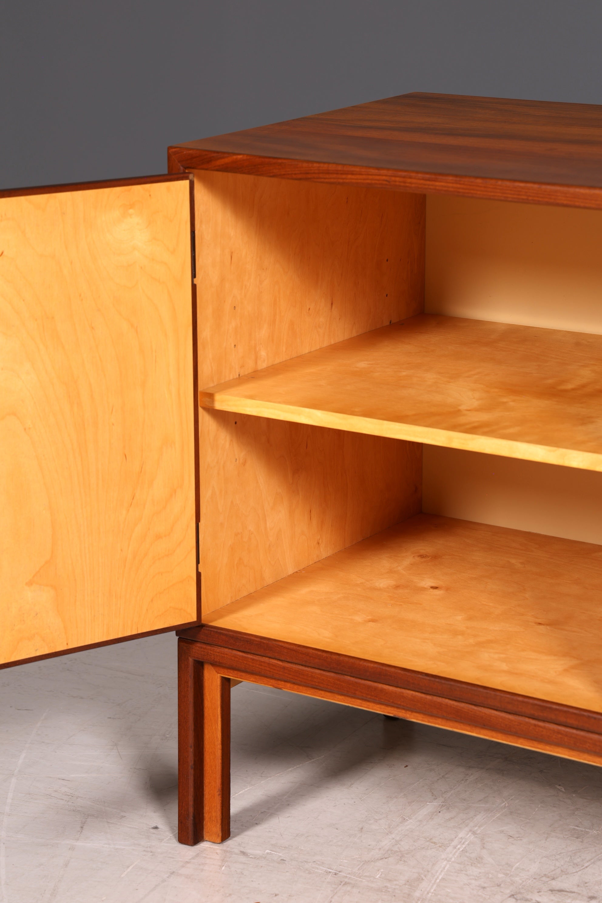 G444 Finish Wunderschöne Mid Century Kommode Vintage Schrank Retro Flur Kommode 60s Regal Sideboard (Kopie)