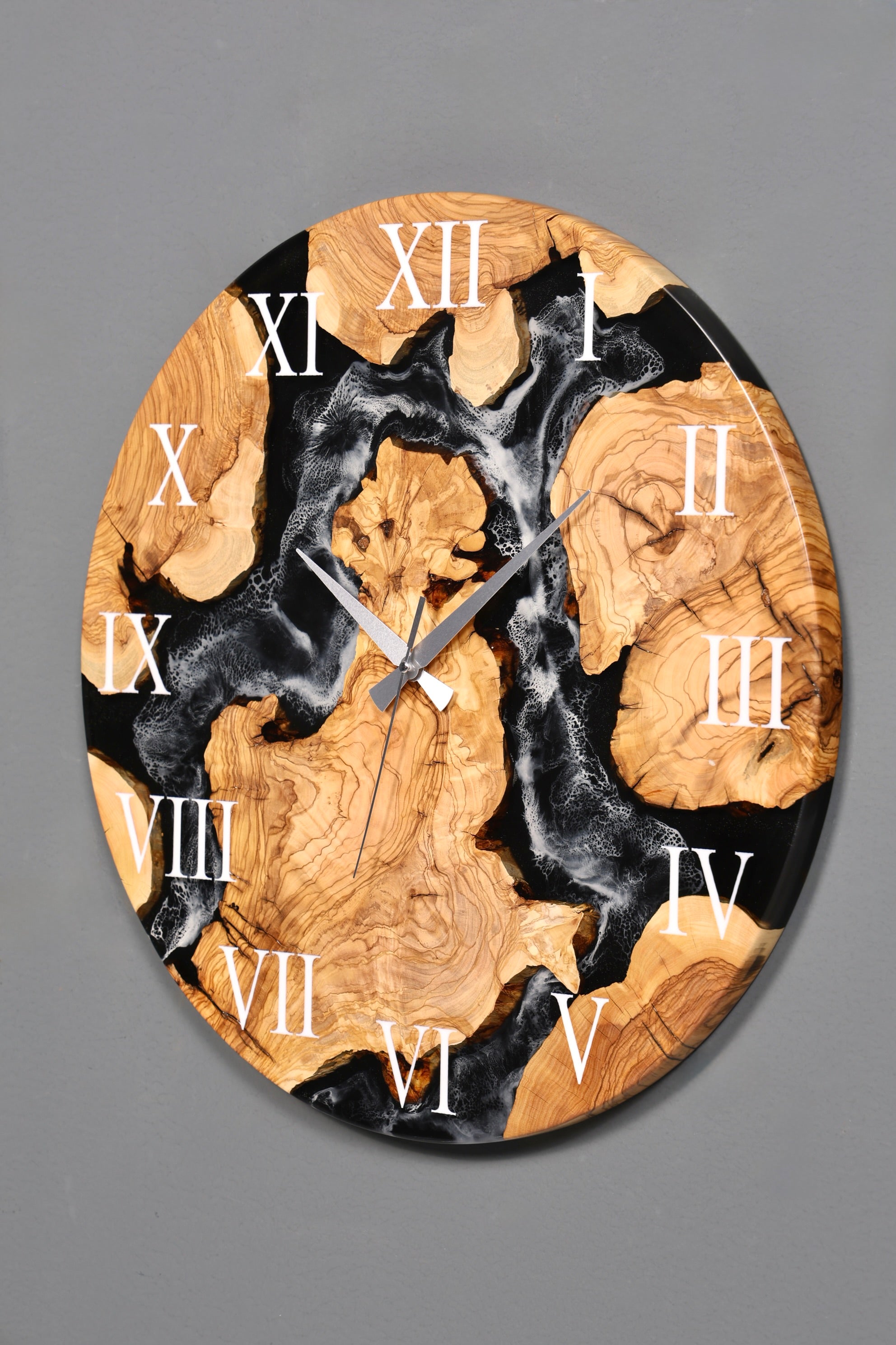 Wunderschöne Handgefertigte Epoxidharz Wanduhr Olivenbaum Uhr Black Epoxy Analog Uhr
